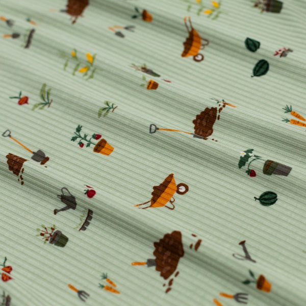 Backyard Garden Small Ribbed