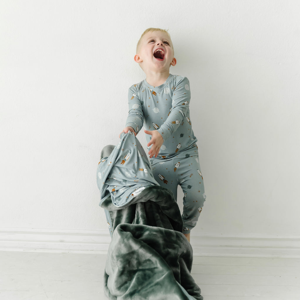 Space Explorers Small Ribbed Youth Blanket