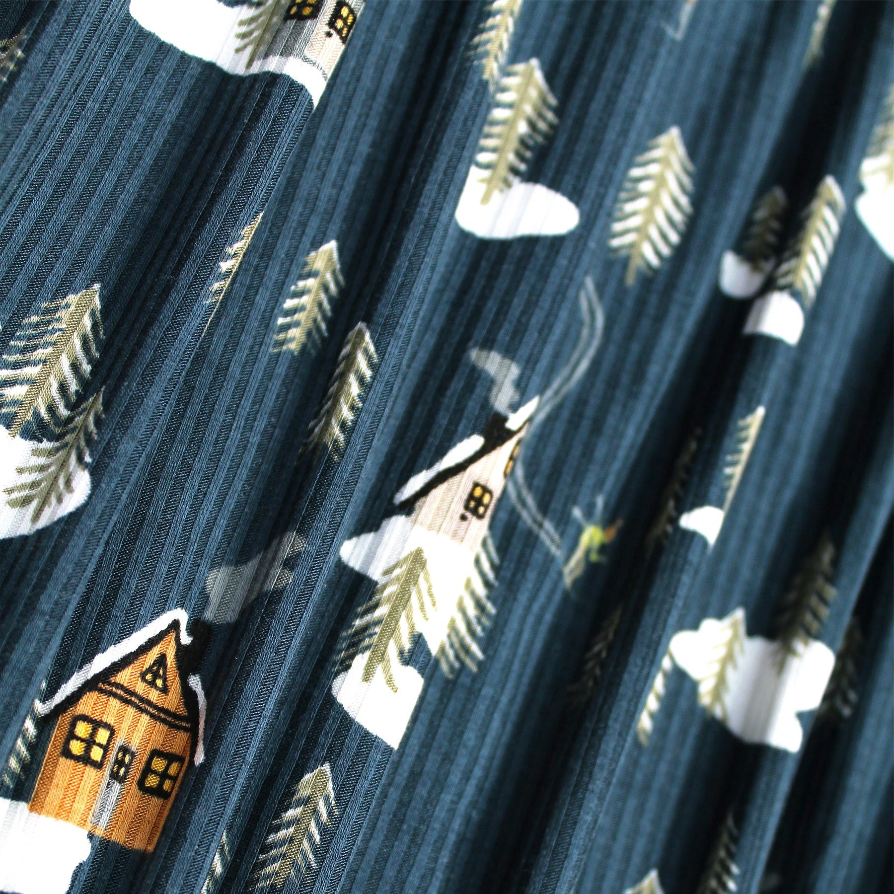 Snowy Village Small Ribbed Two-Piece Set