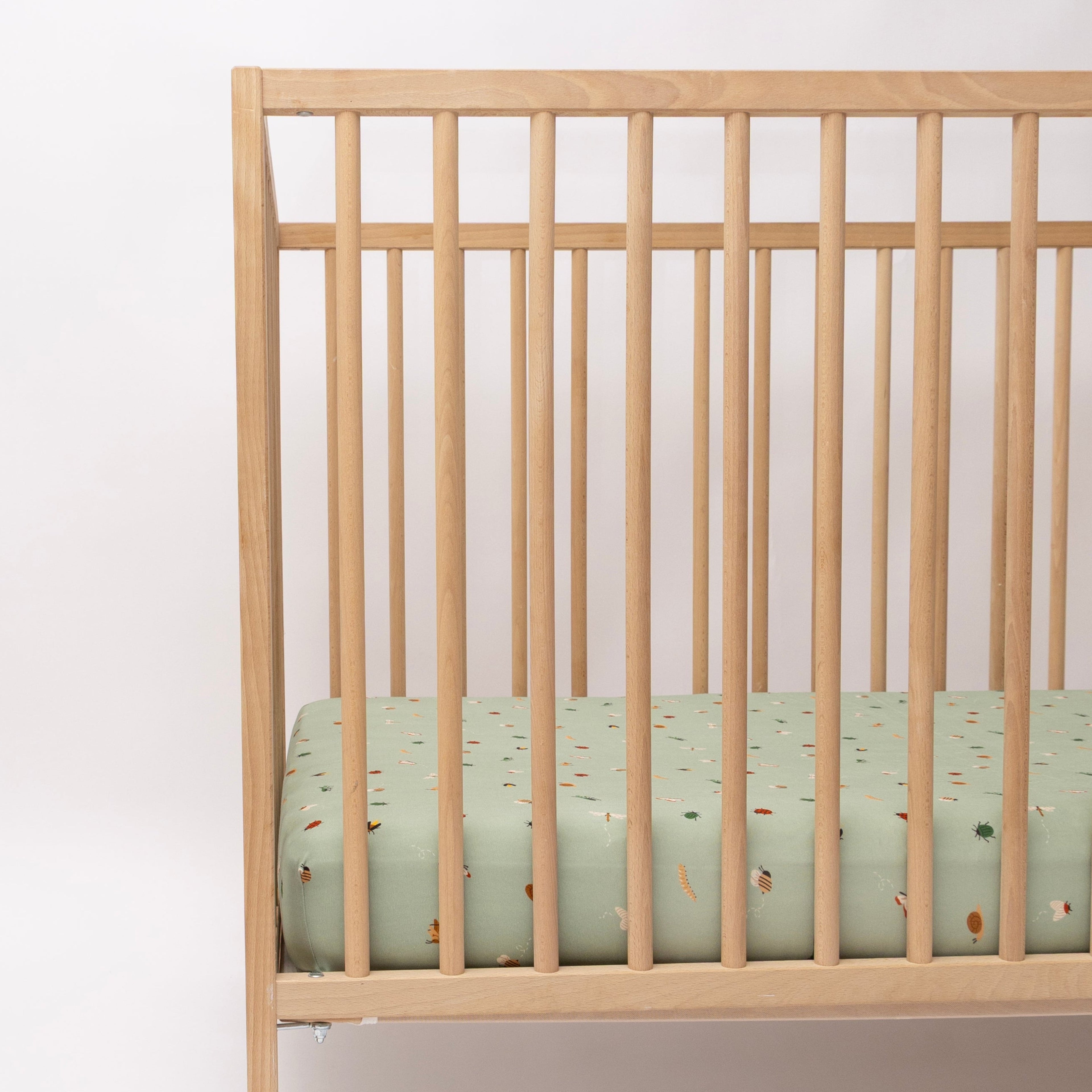 Backyard Bugs Crib Sheet