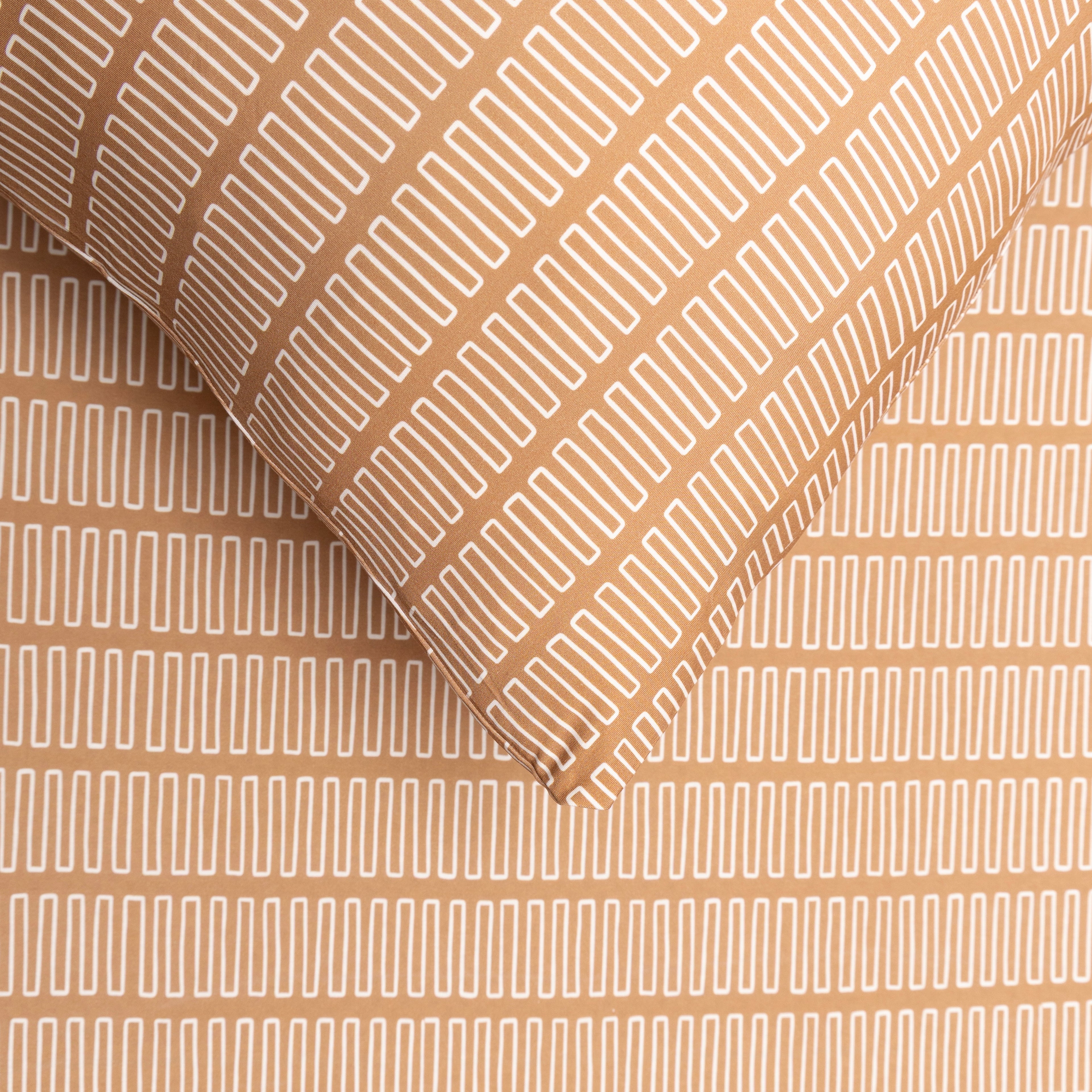 Neutral Lines Twin Sheet With Pillow Case