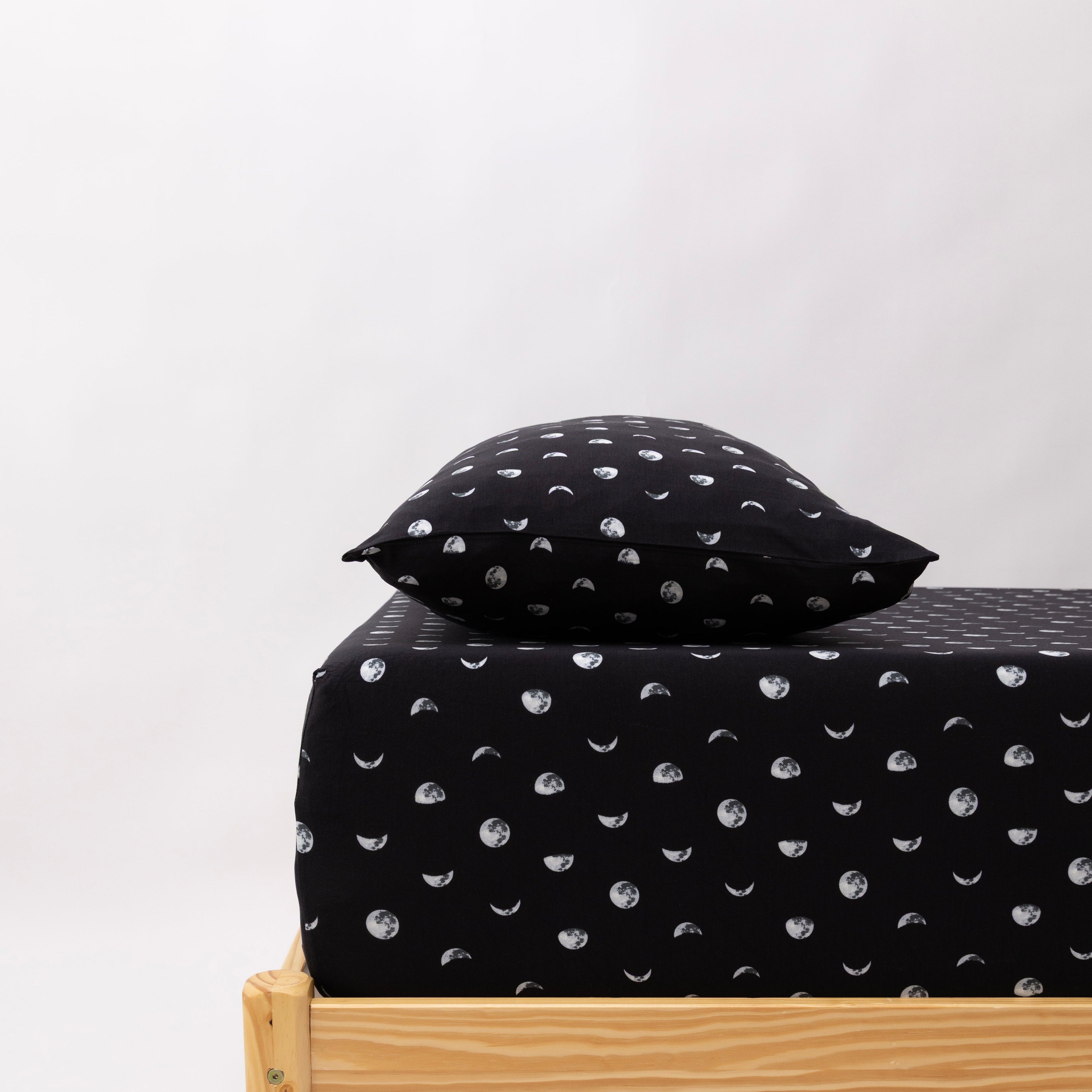 Moon Phases Twin Sheet With Pillow Case