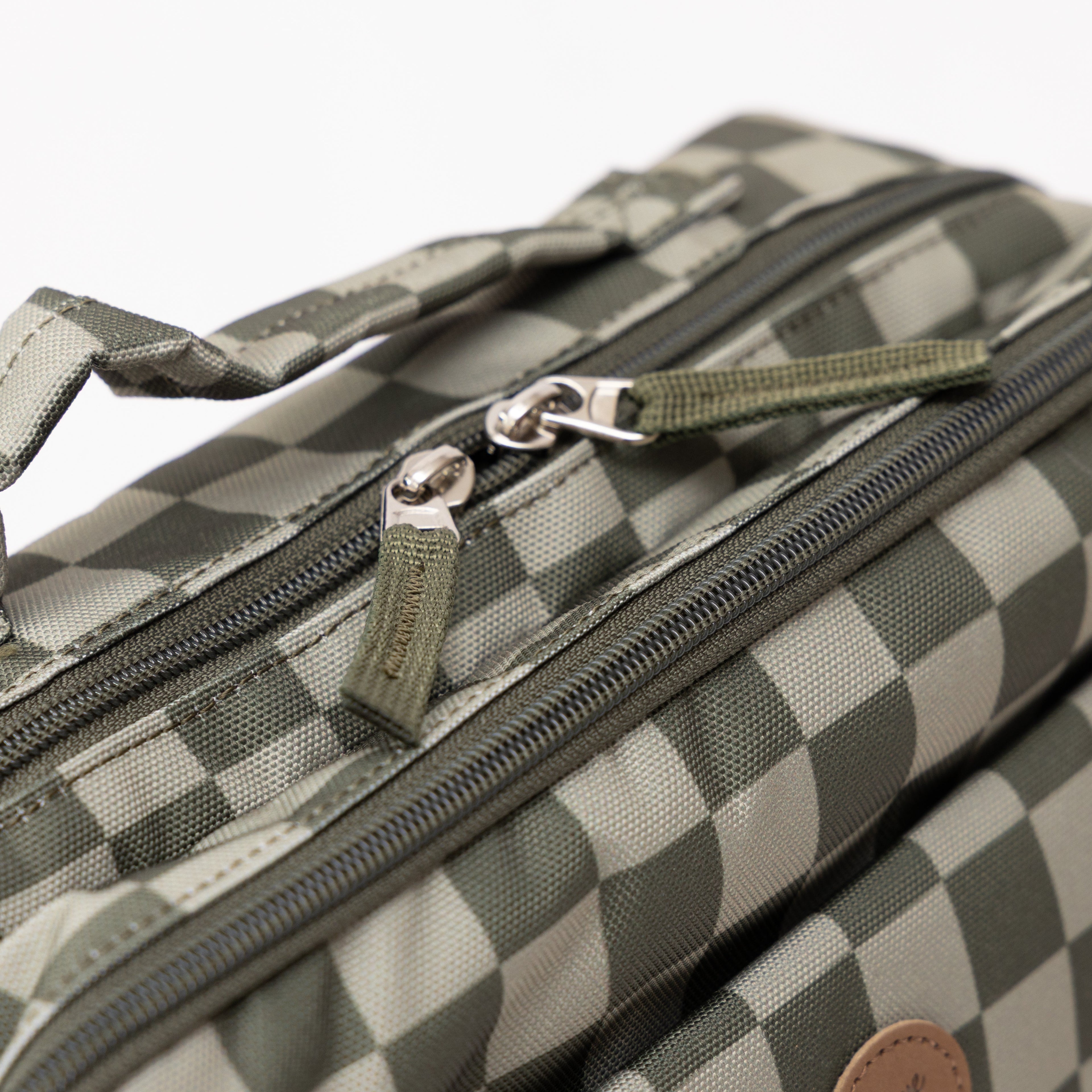 Dark Checkered Lunchbox