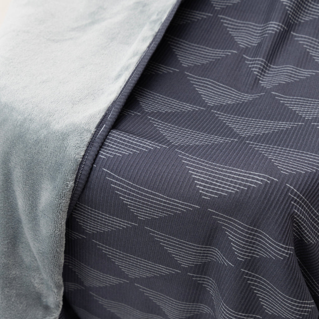 Triangles Small Ribbed Toddler Blanket