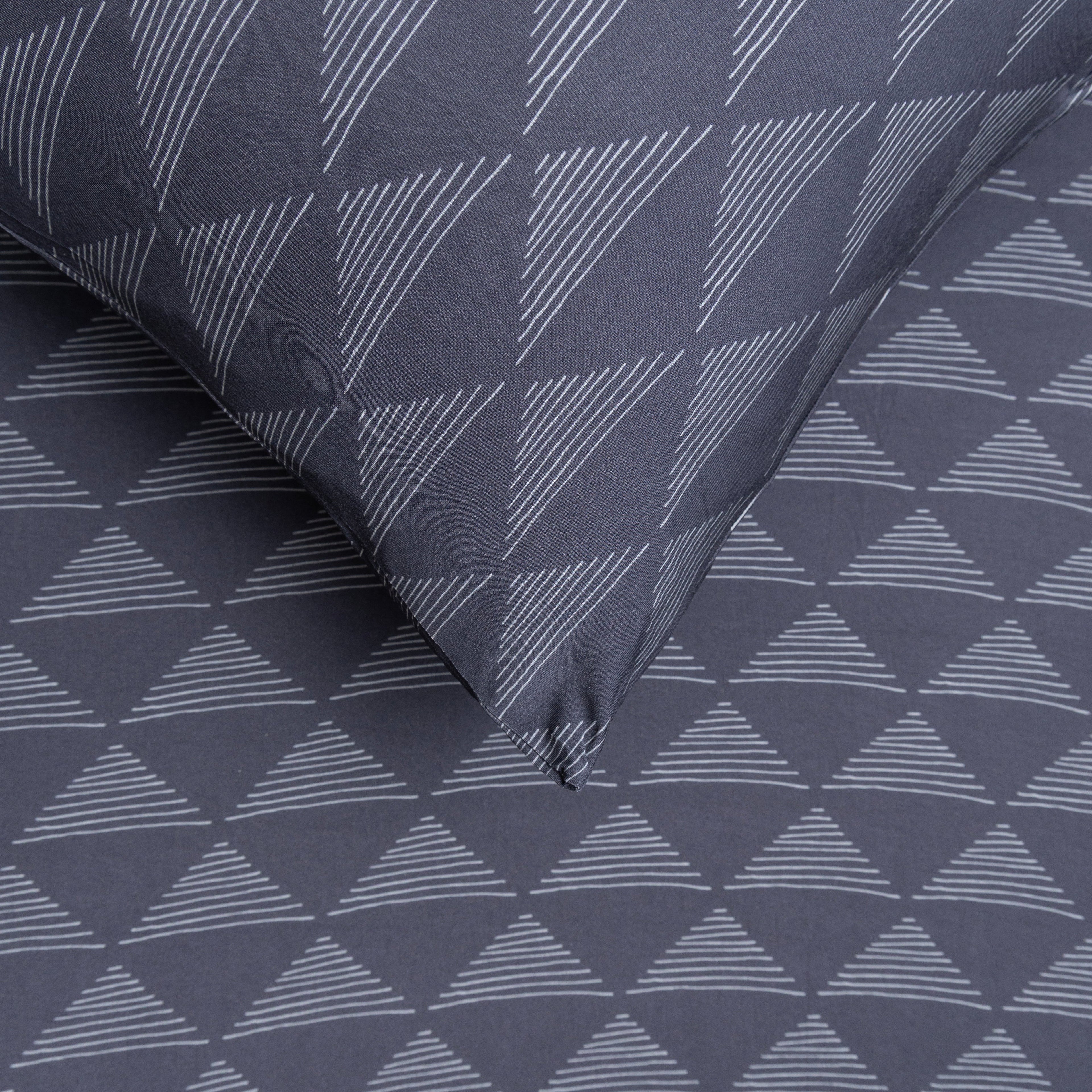 Triangles Twin Sheet With Pillow Case