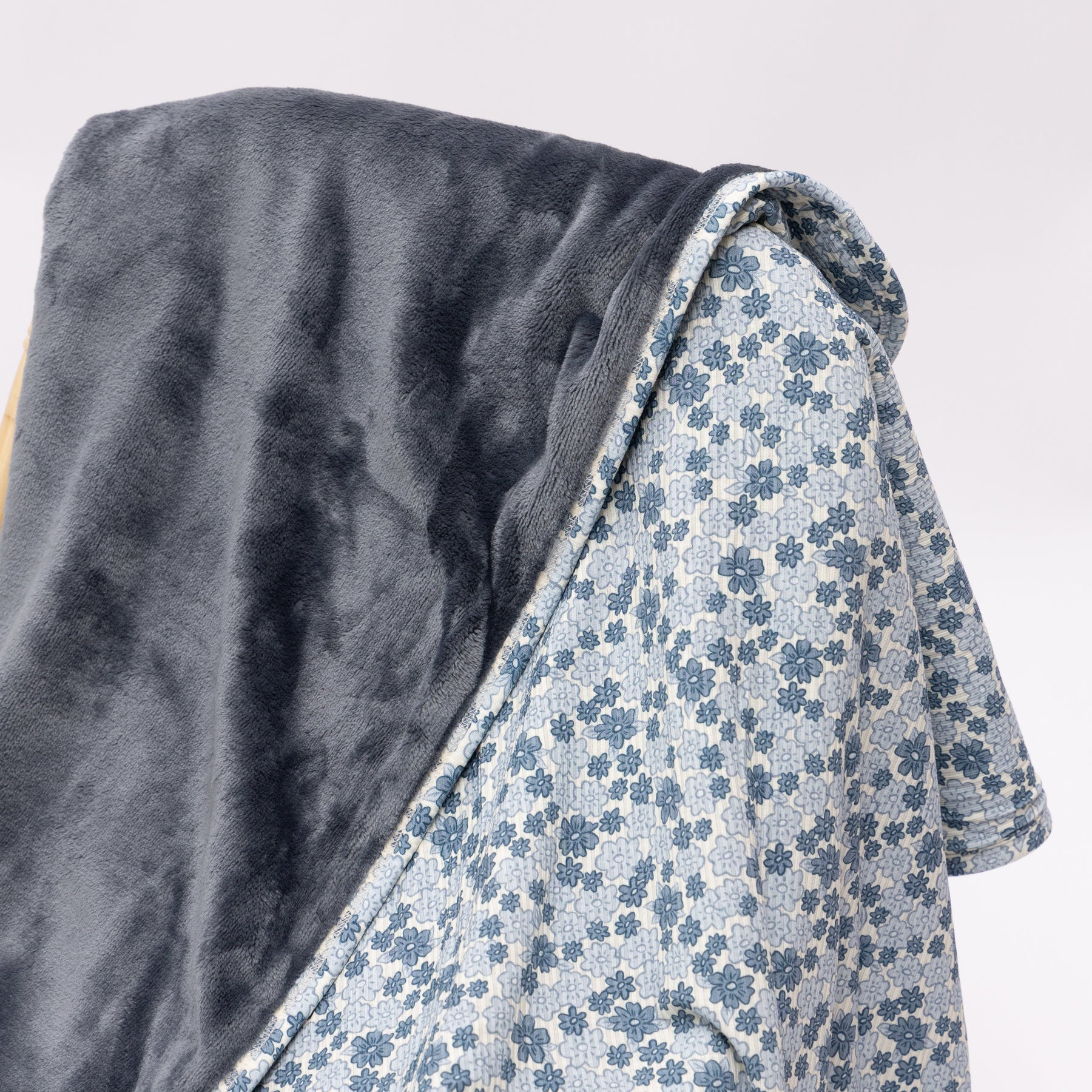 Bluebell Blossoms Small Ribbed Toddler Blanket