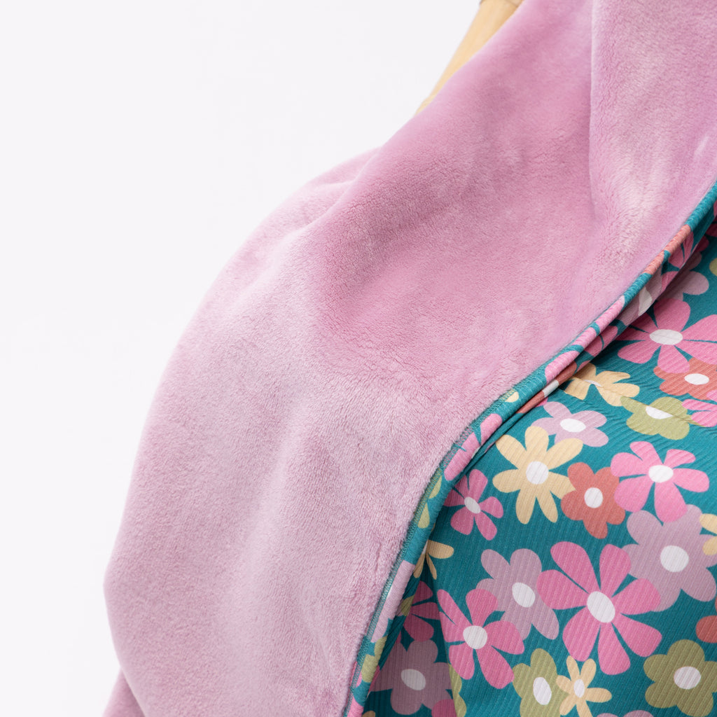 Retro Daisies Small Ribbed Toddler Blanket