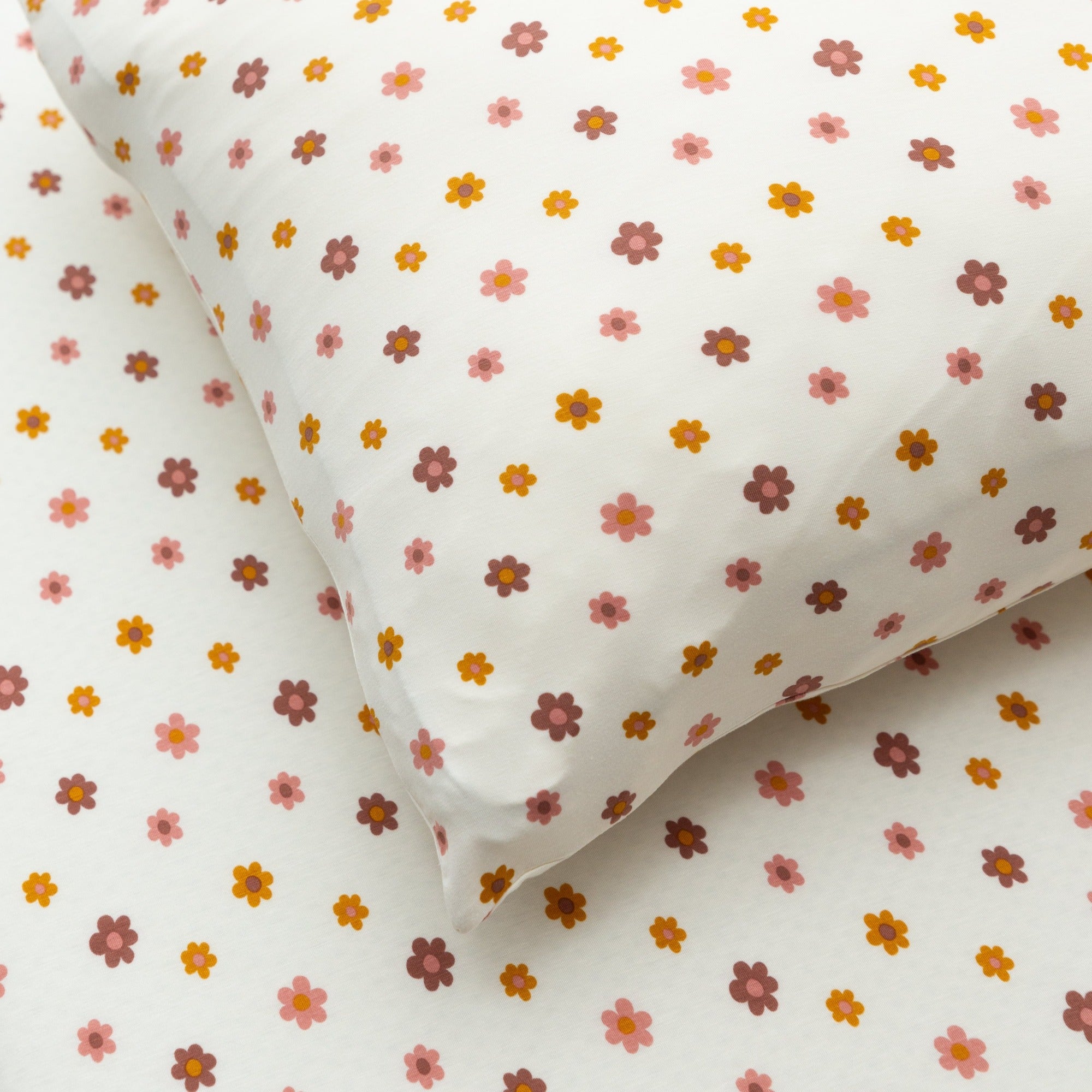 Pink Daisies Twin Sheet With Pillow Case