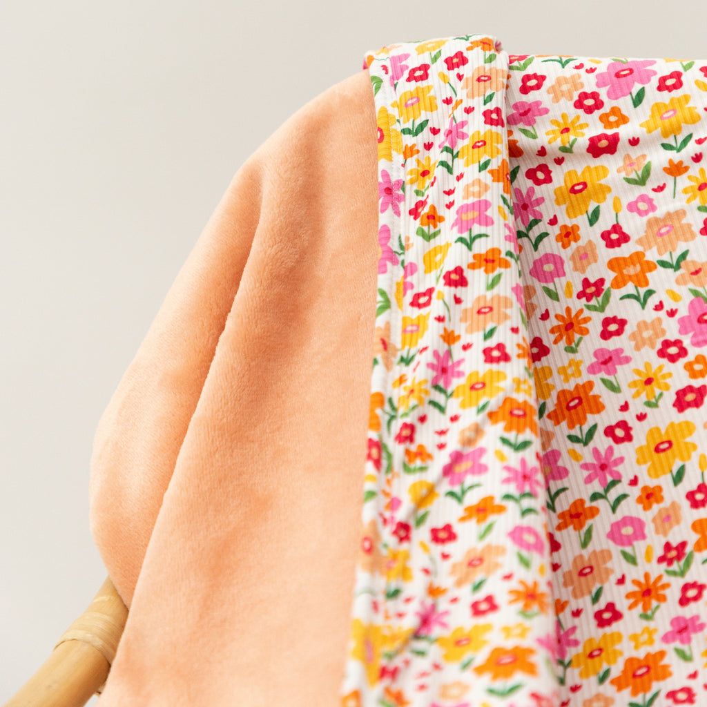 Summer Blooms Small Ribbed Toddler Blanket (Peach Backing)