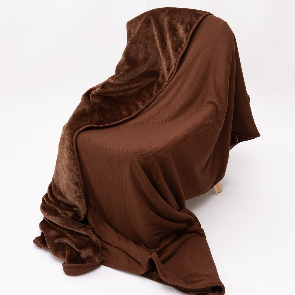 Pinecone Small Ribbed Adult Blanket