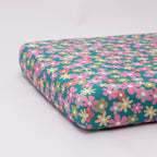 Retro Daisies Crib Sheet