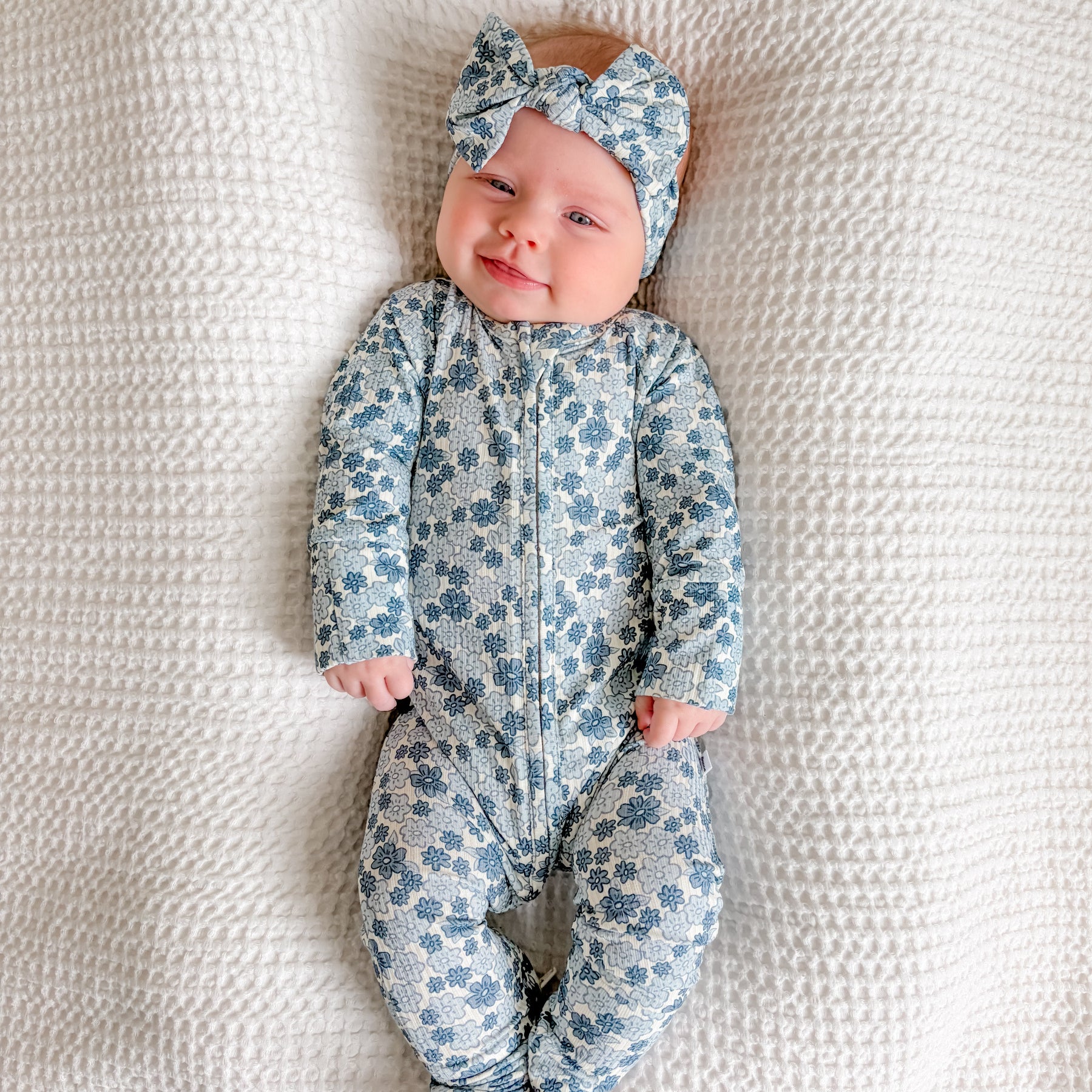 Bluebell Blossoms Small Ribbed Bow