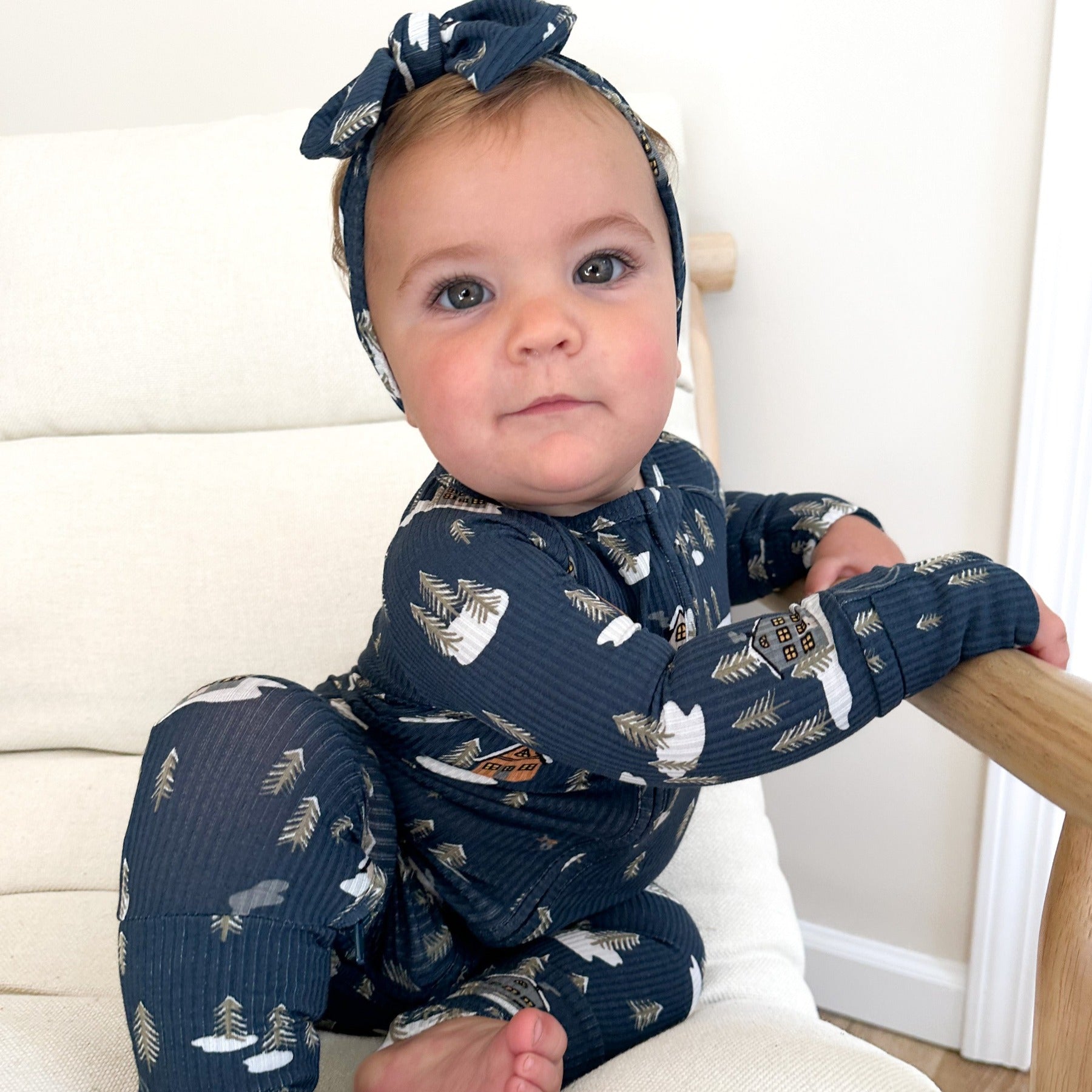 Snowy Village Small Ribbed Zip Romper