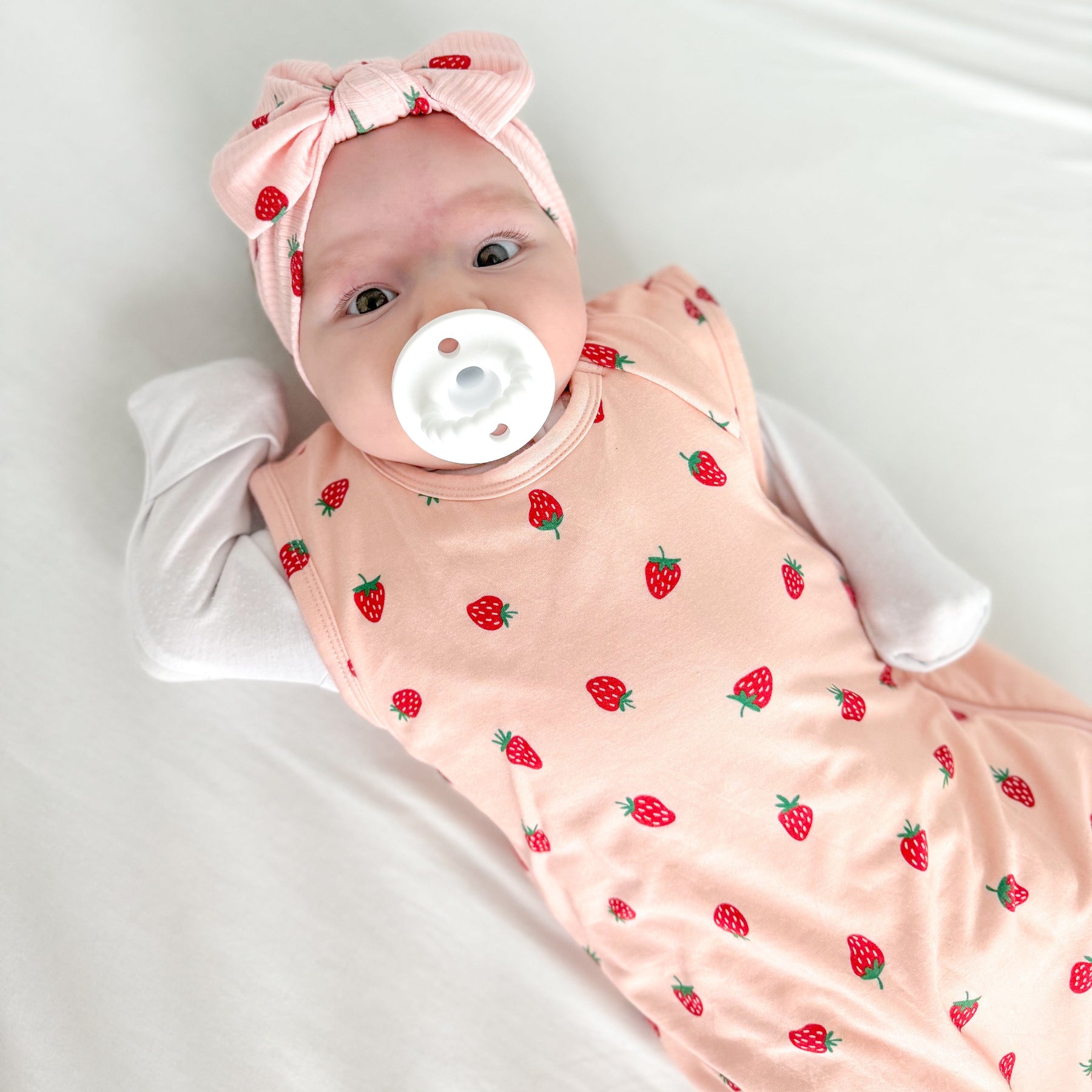 Strawberries Small Ribbed Bow