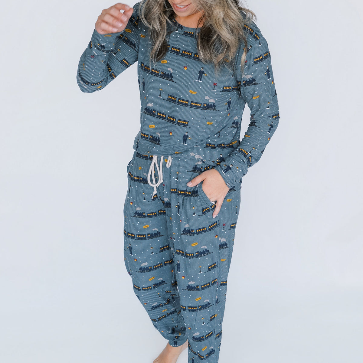 Christmas Trains Small Ribbed Women's Matching Set