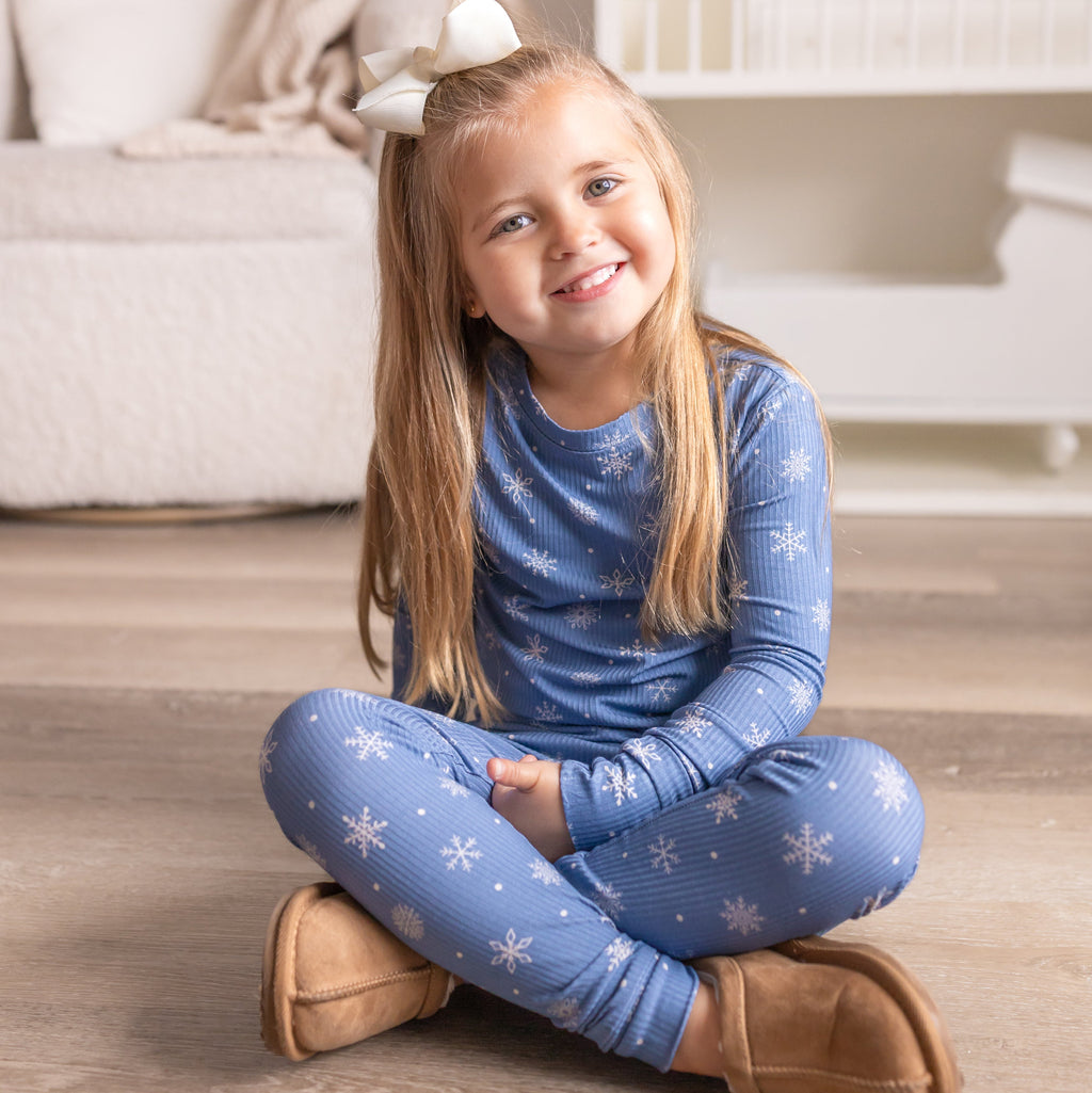 Snowflakes Small Ribbed Two-Piece Set