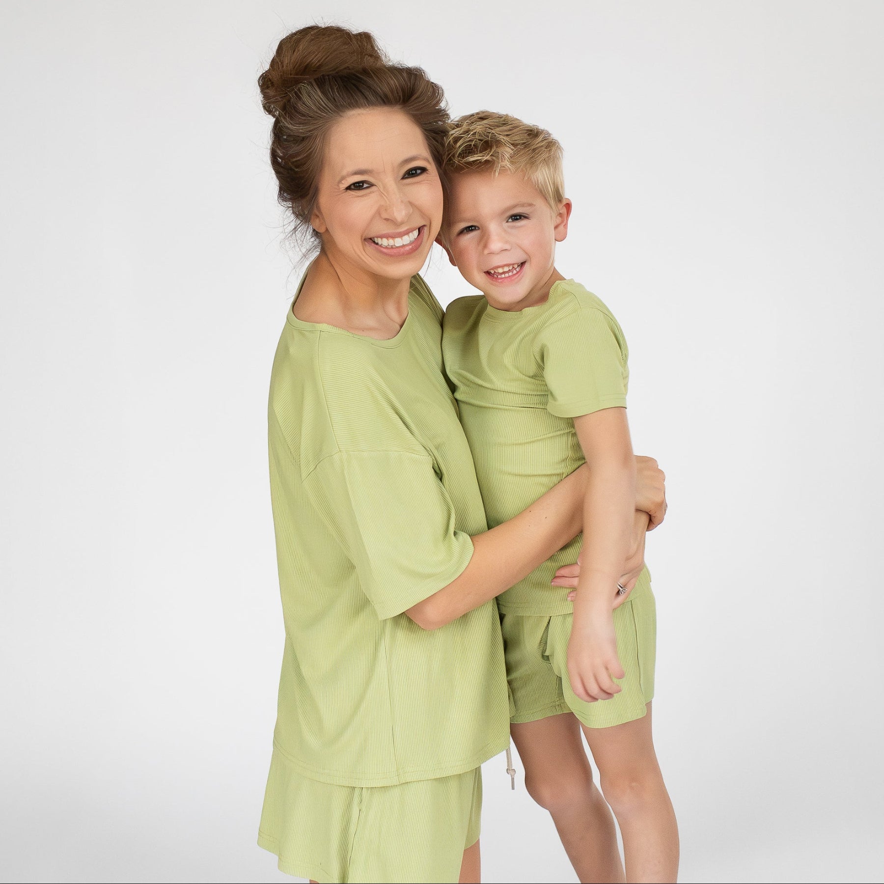 Tarragon Green Small Ribbed Women's Shorts Set
