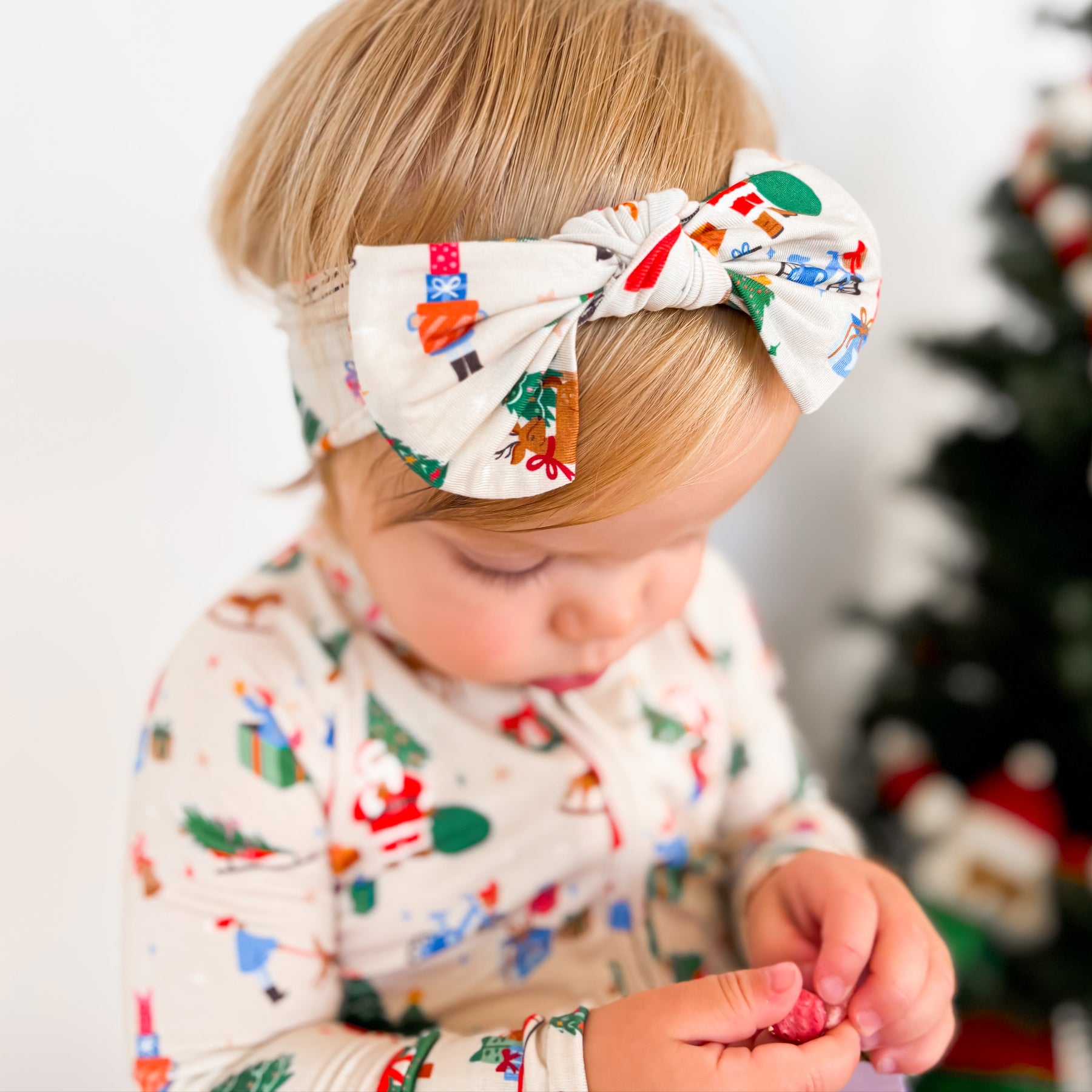 Santa's Workshop Bow