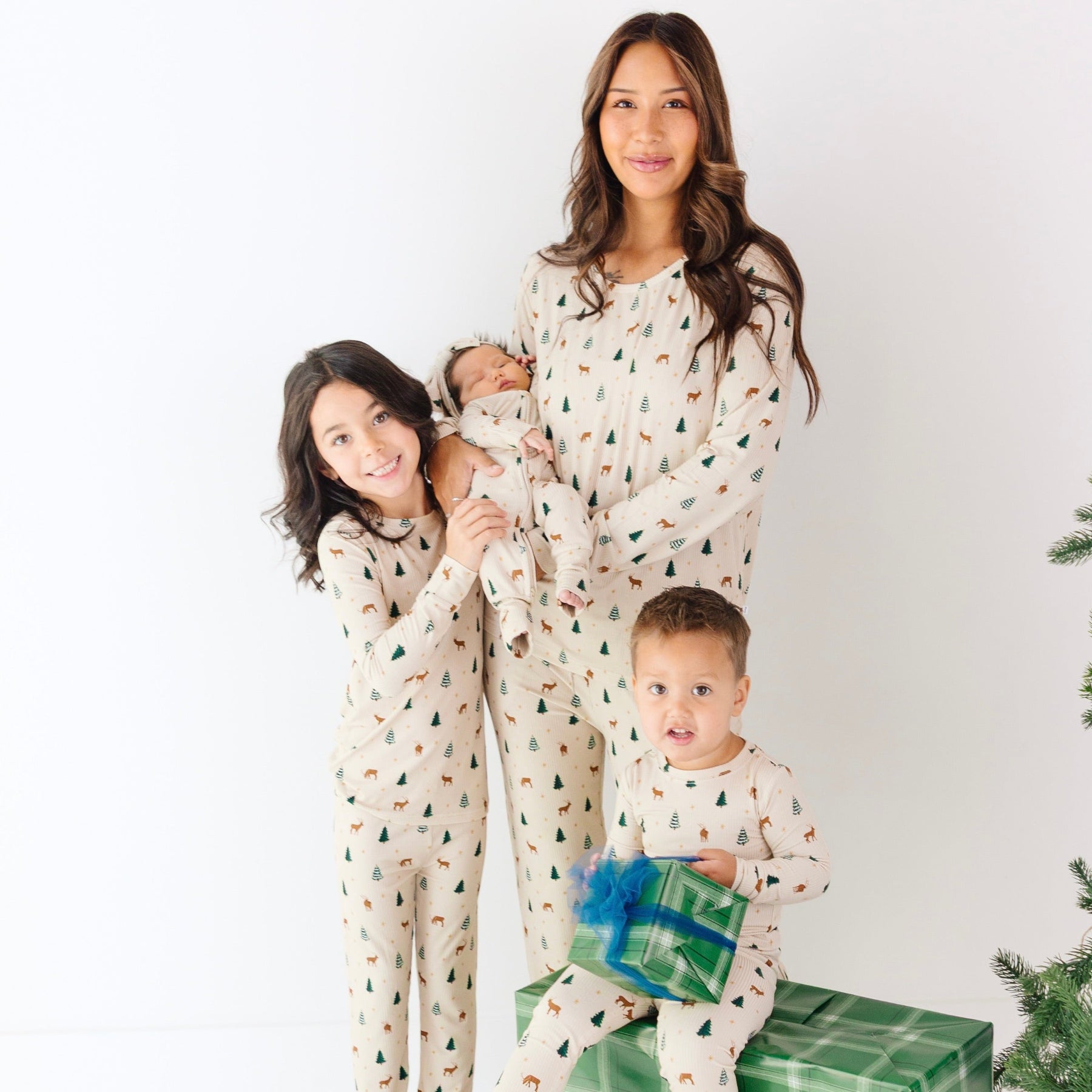 Reindeer Forest Small Ribbed Women's Matching Set