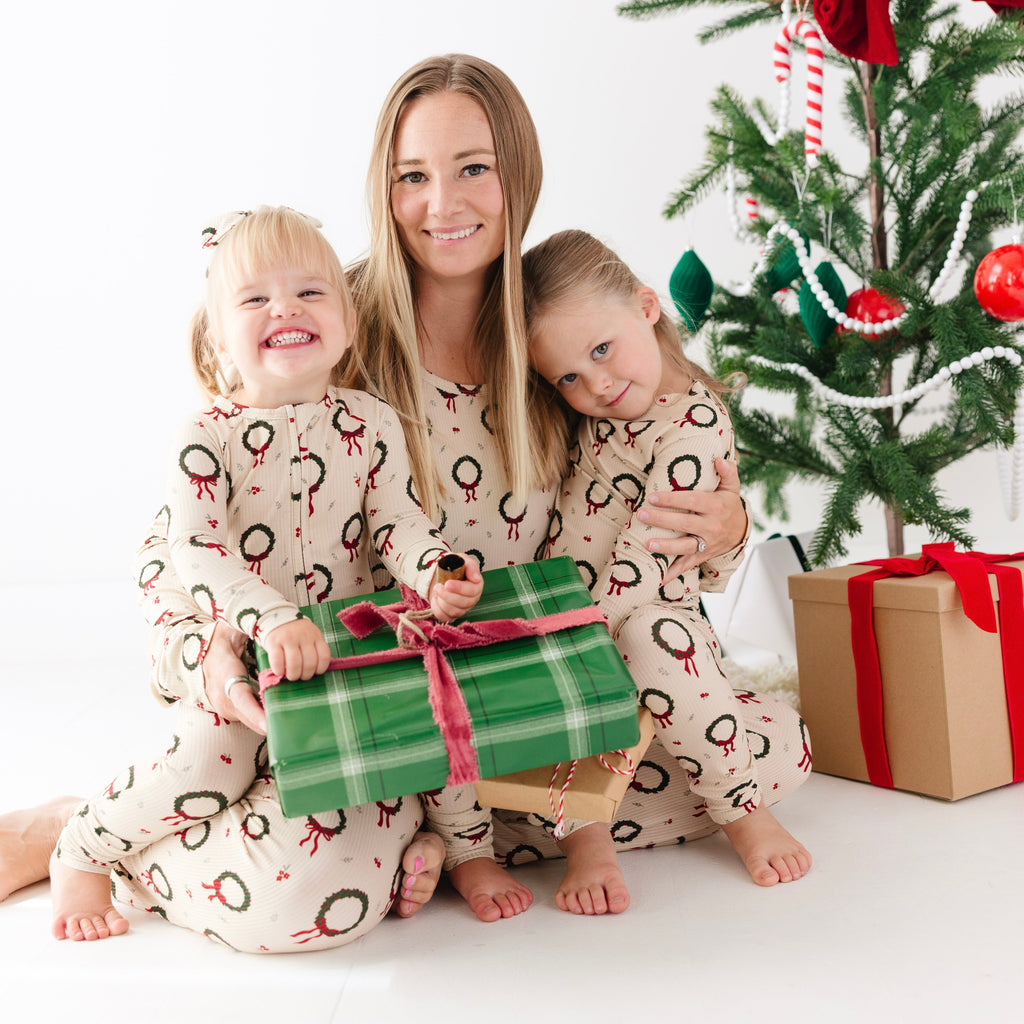 Christmas Wreaths Small Ribbed Women's Matching Set