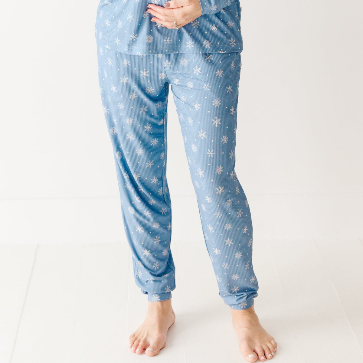 Snowflakes Small Ribbed Women's Matching Set