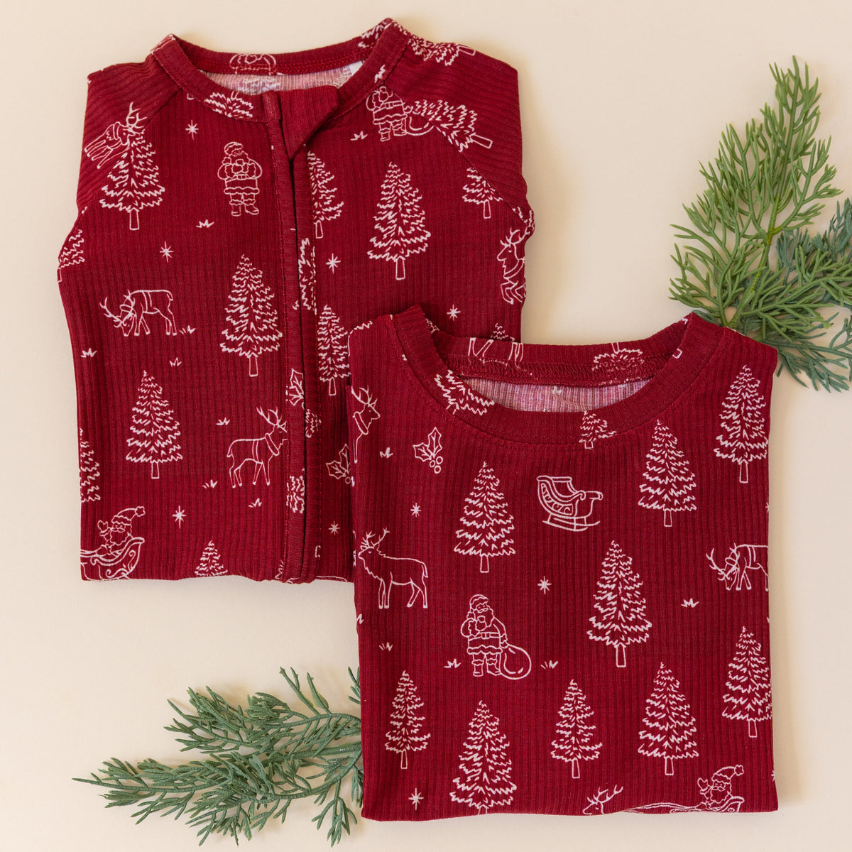 Reindeer & Santa Sleigh Small Ribbed Two-Piece Set