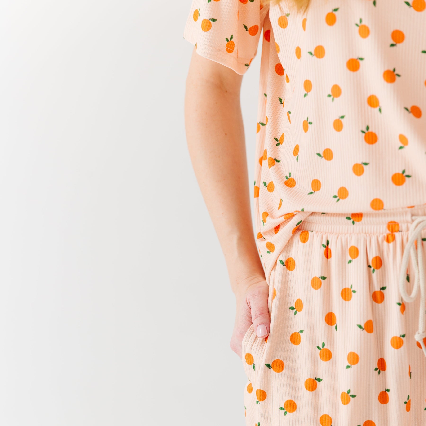 Oranges Small Ribbed Women's Short Sleeve Top