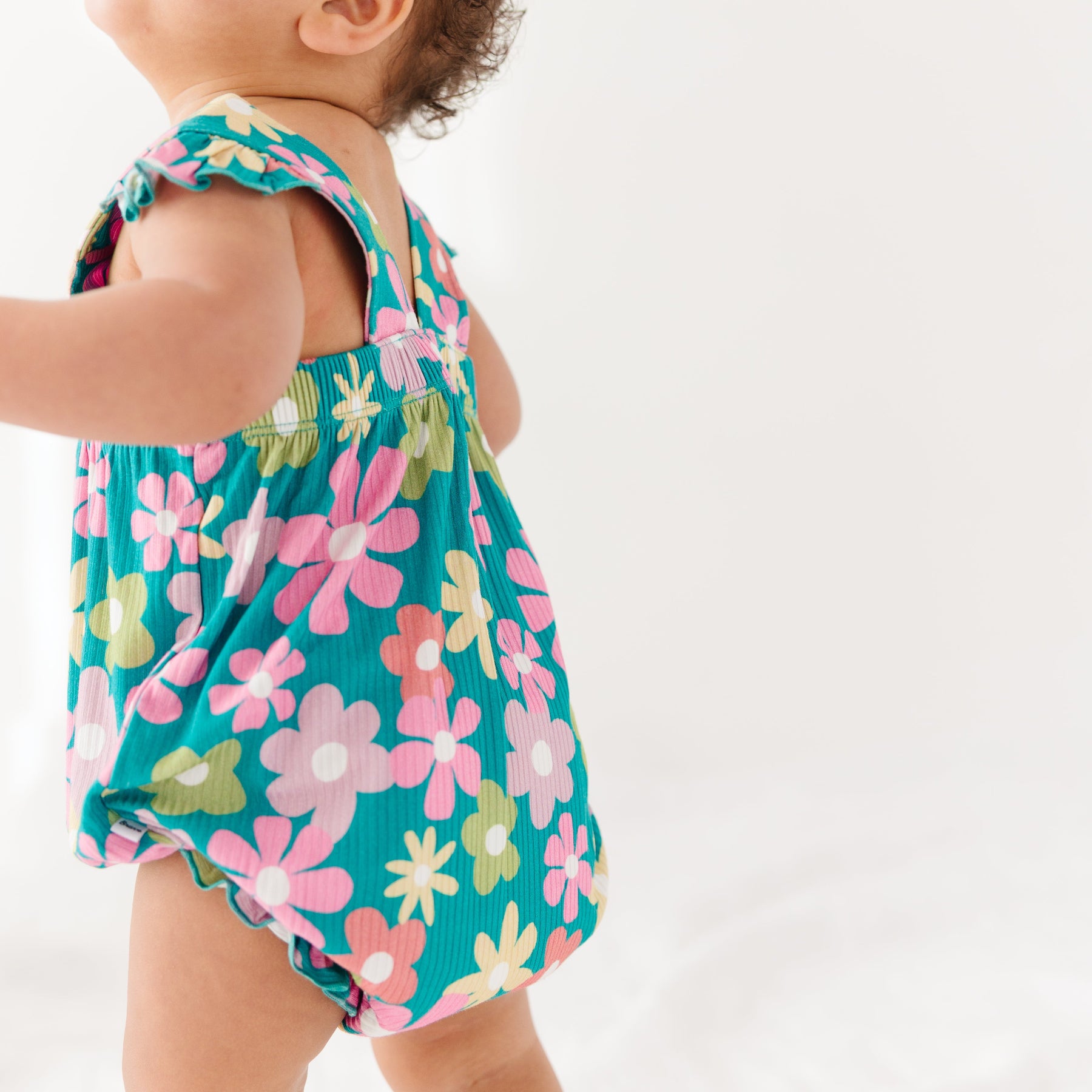Retro Daisies Small Ribbed Flutter Sleeve Romper