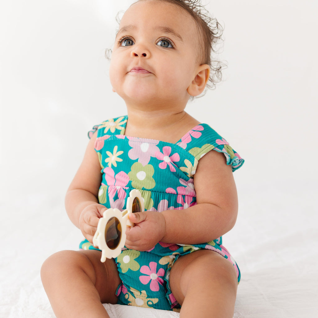 Retro Daisies Small Ribbed Flutter Sleeve Romper