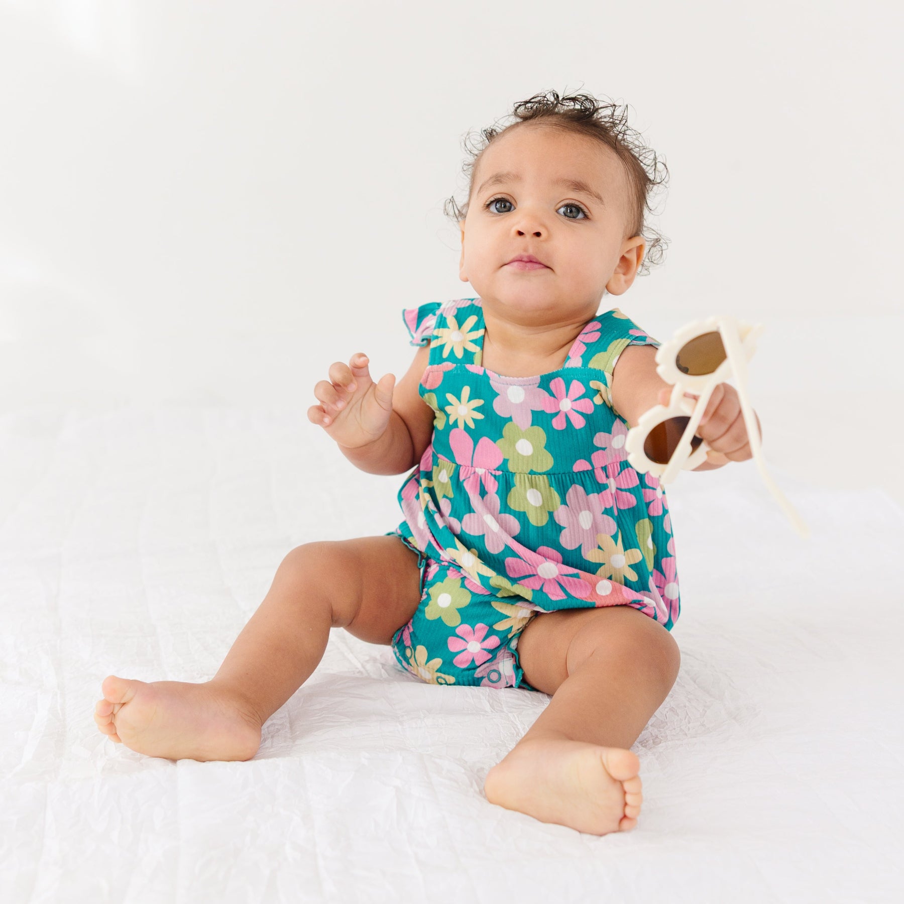 Retro Daisies Small Ribbed Flutter Sleeve Romper