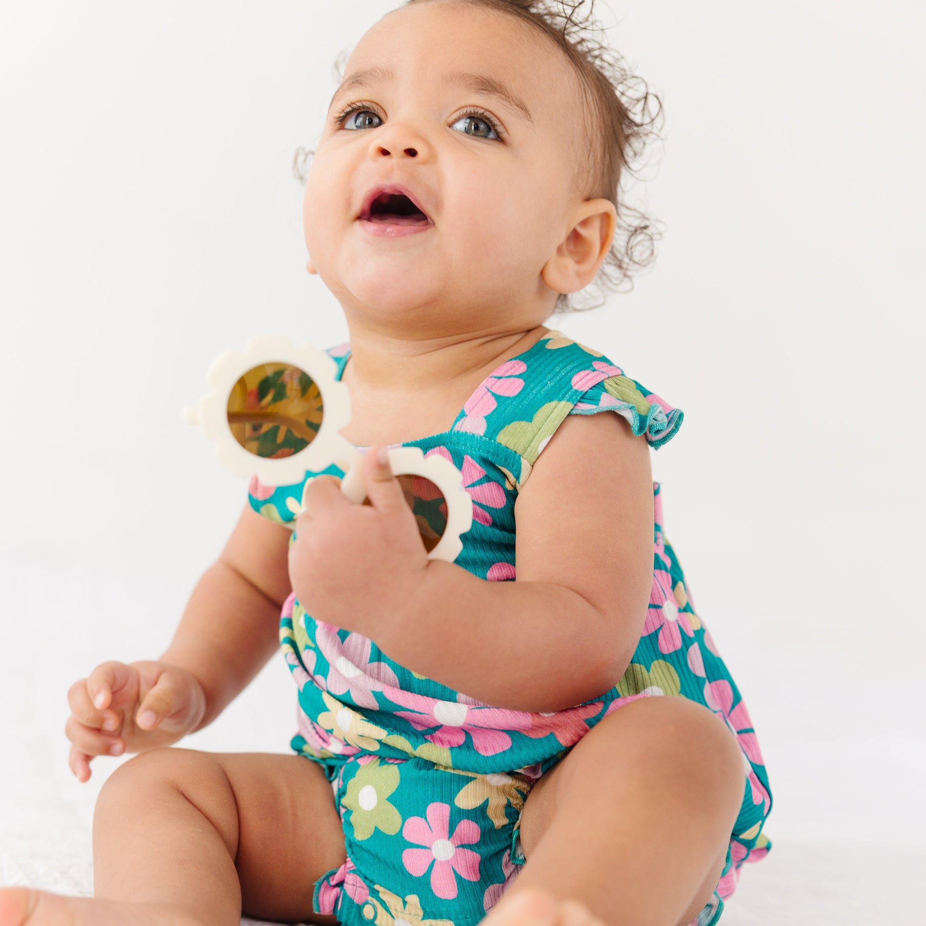 Retro Daisies Small Ribbed Flutter Sleeve Romper
