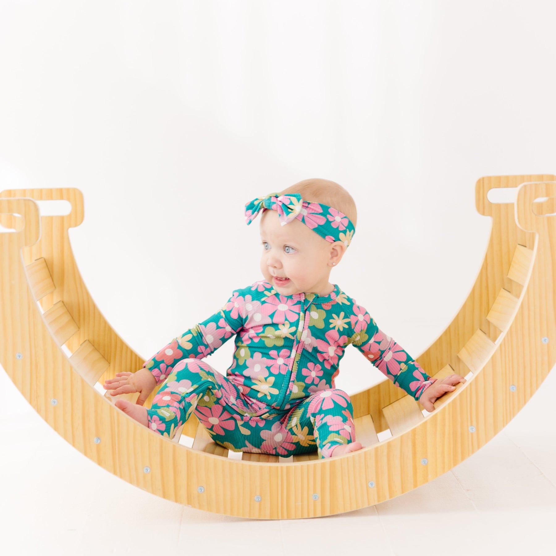 Retro Daisies Small Ribbed Zip Romper