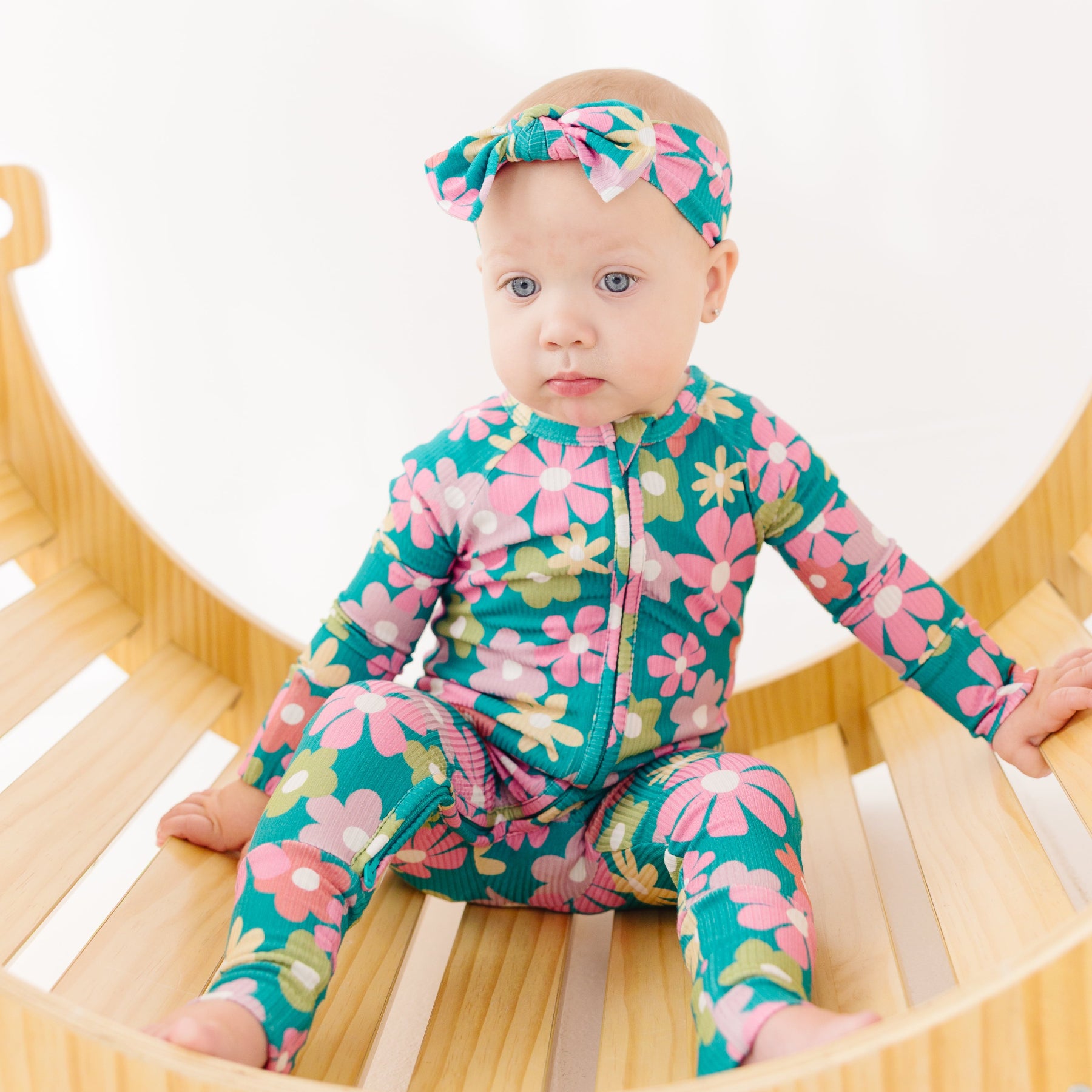 Retro Daisies Small Ribbed Bow