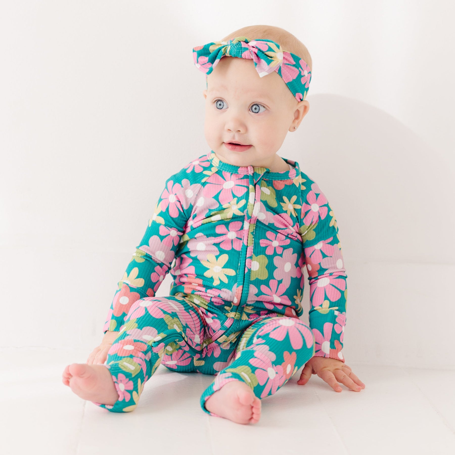 Retro Daisies Small Ribbed Zip Romper