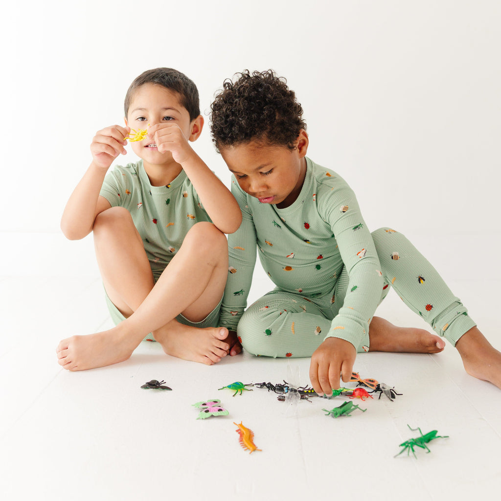 Backyard Bugs Small Ribbed Two-Piece Set