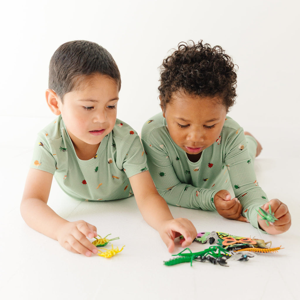 Backyard Bugs Small Ribbed Two-Piece Set
