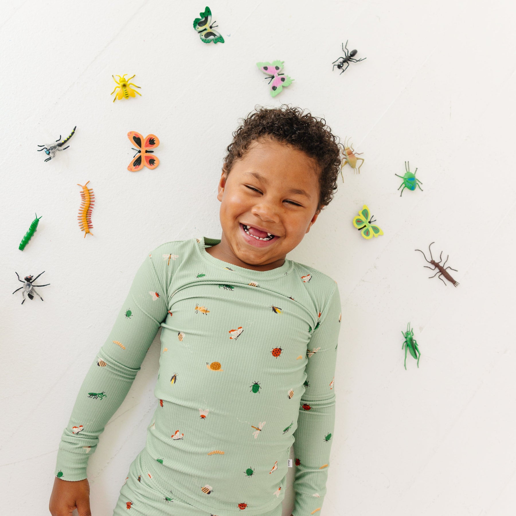 Backyard Bugs Small Ribbed Two-Piece Set