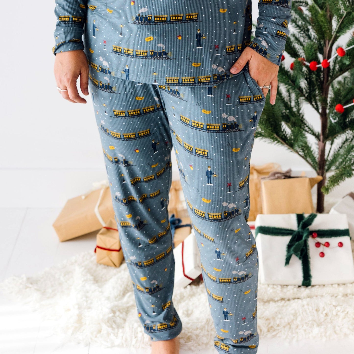 Christmas Trains Small Ribbed Women's Pants