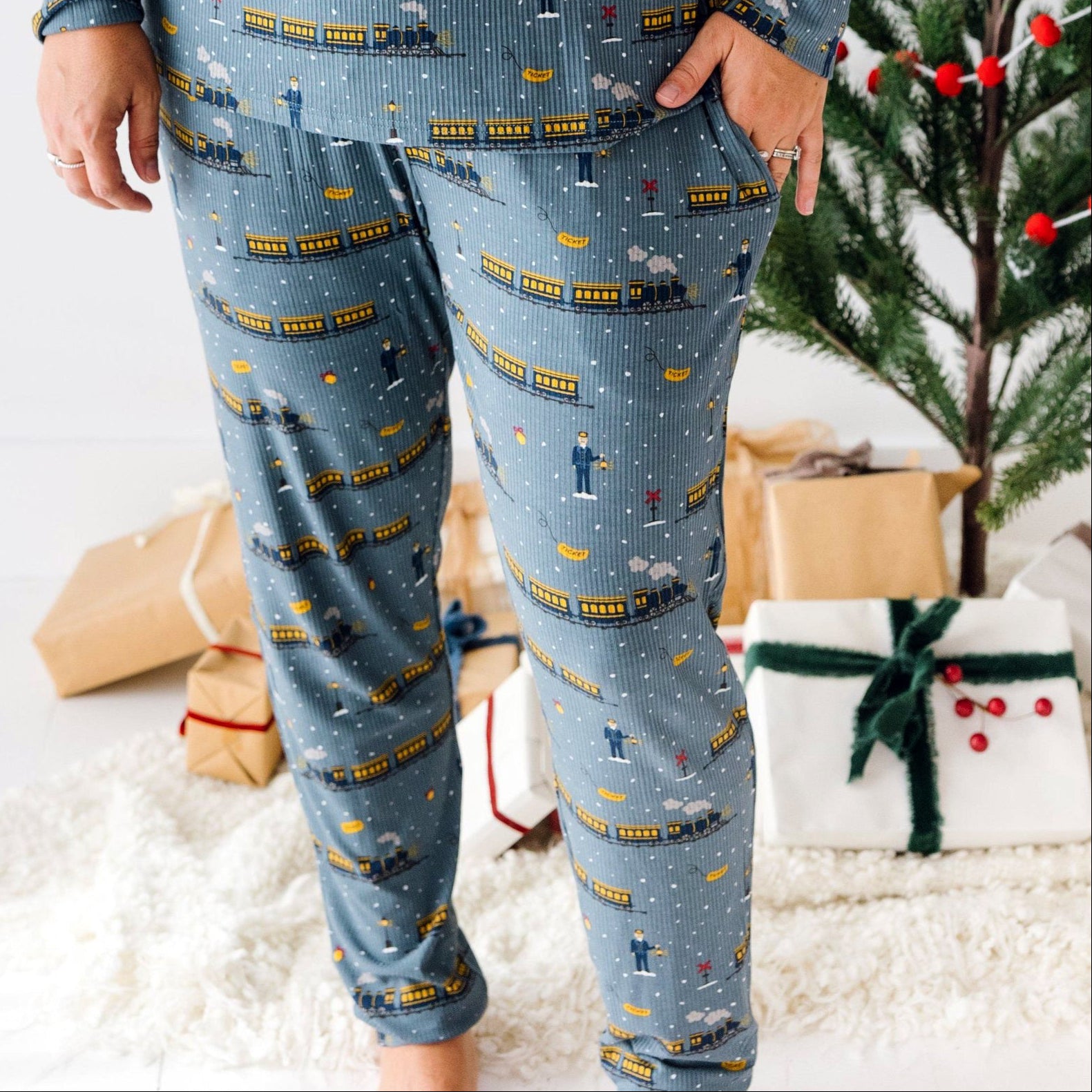 Christmas Trains Small Ribbed Women's Pants