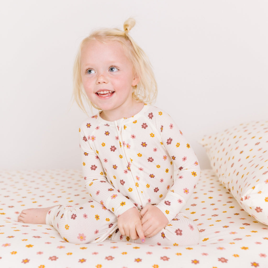 Pink Daisies Twin Sheet With Pillow Case