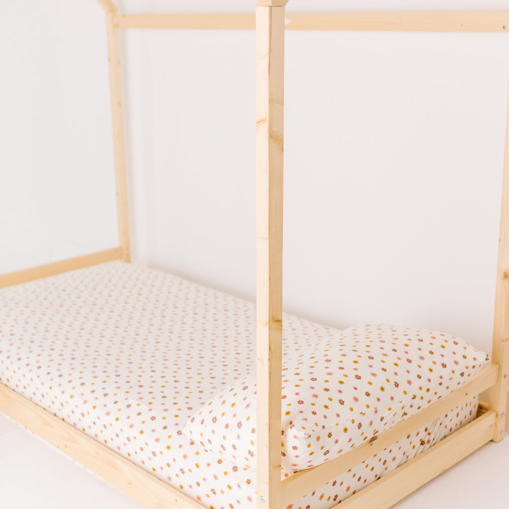 Pink Daisies Twin Sheet With Pillow Case