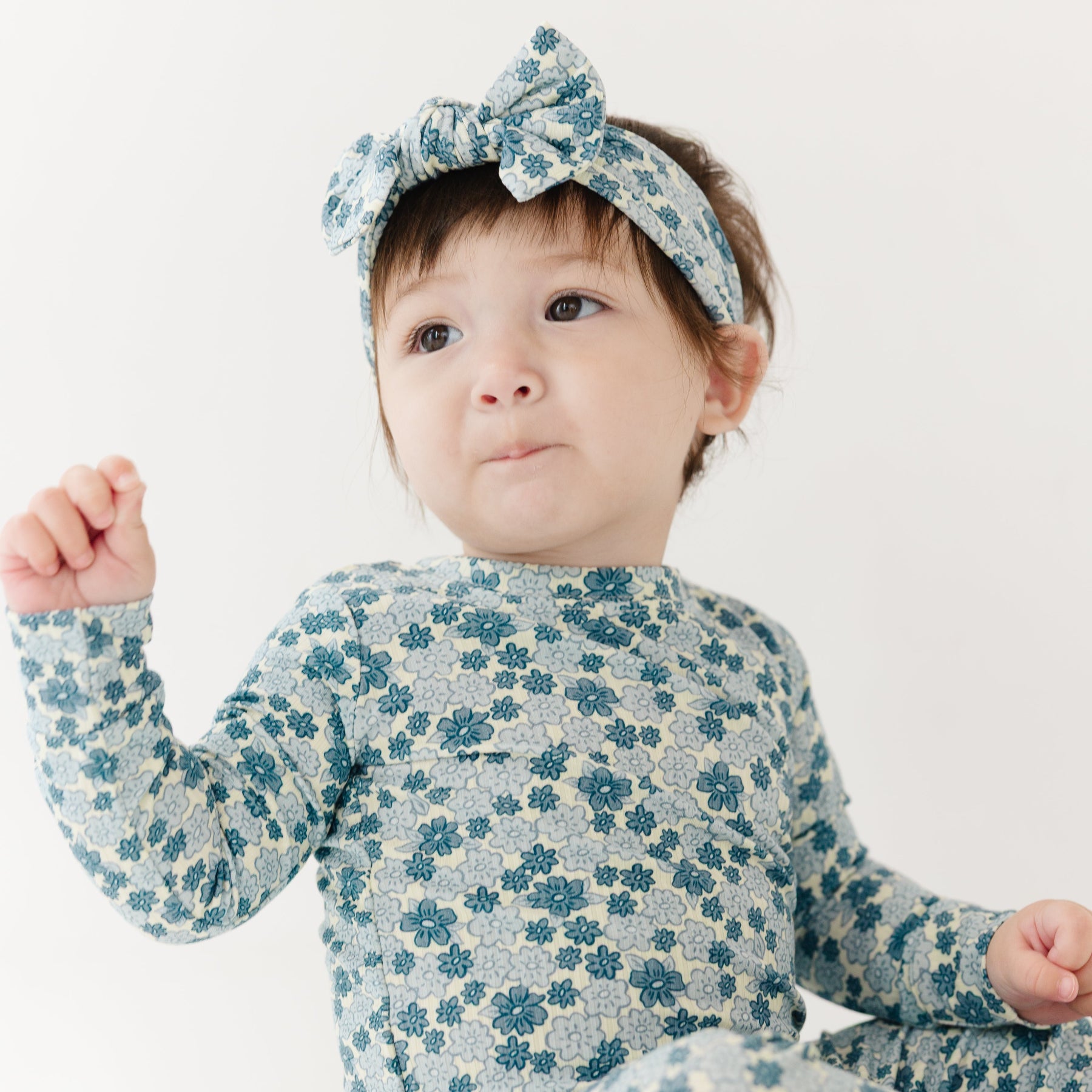 Bluebell Blossoms Small Ribbed Bow