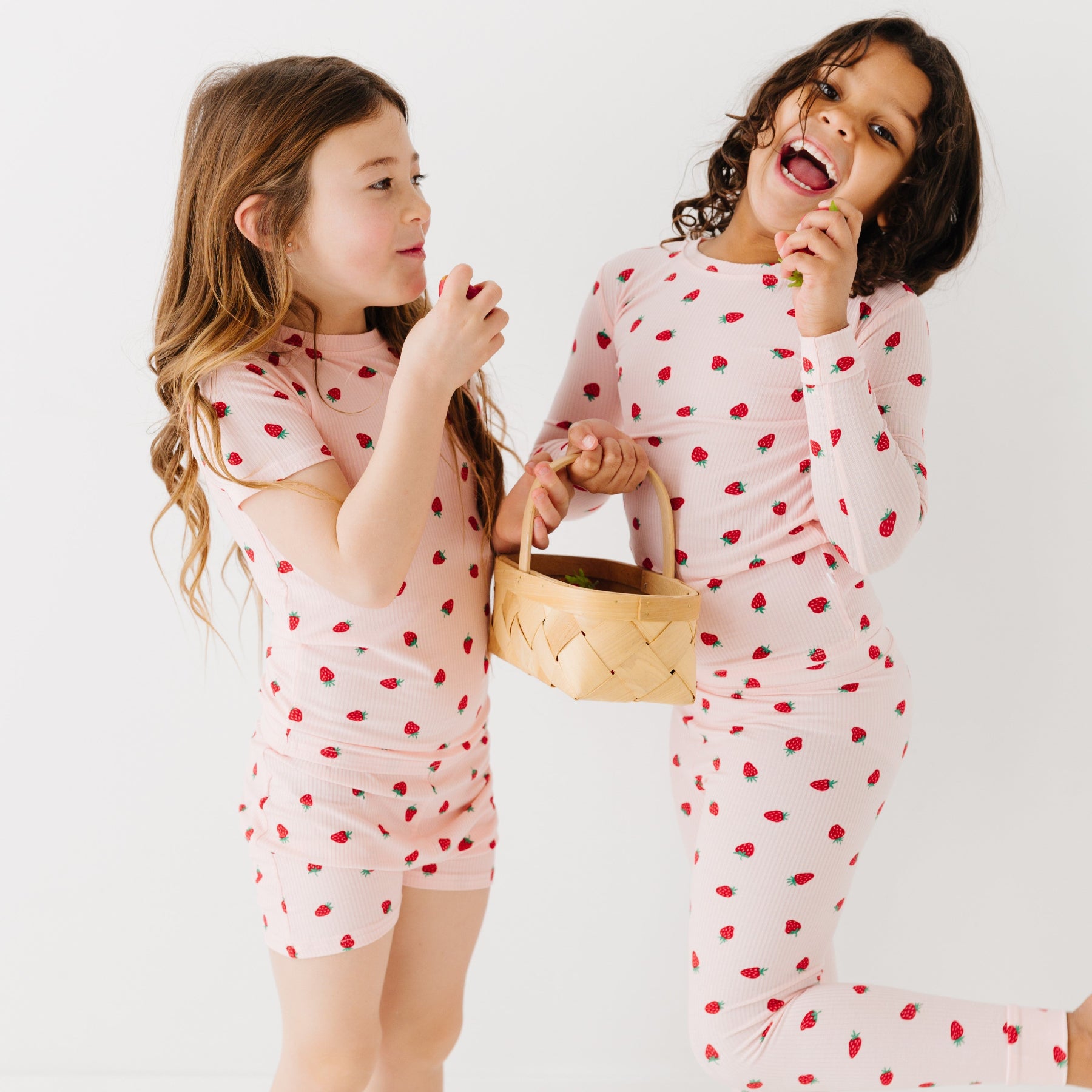 Strawberries Small Ribbed Two-Piece Set