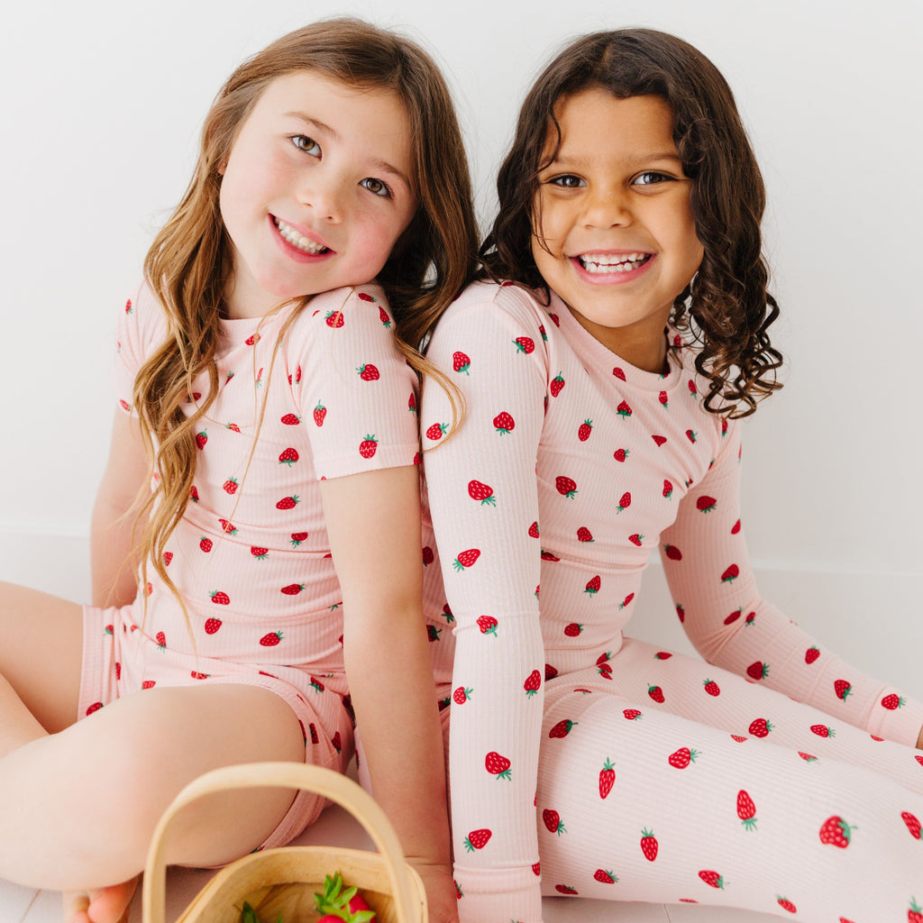 Strawberries Small Ribbed Two-Piece Set