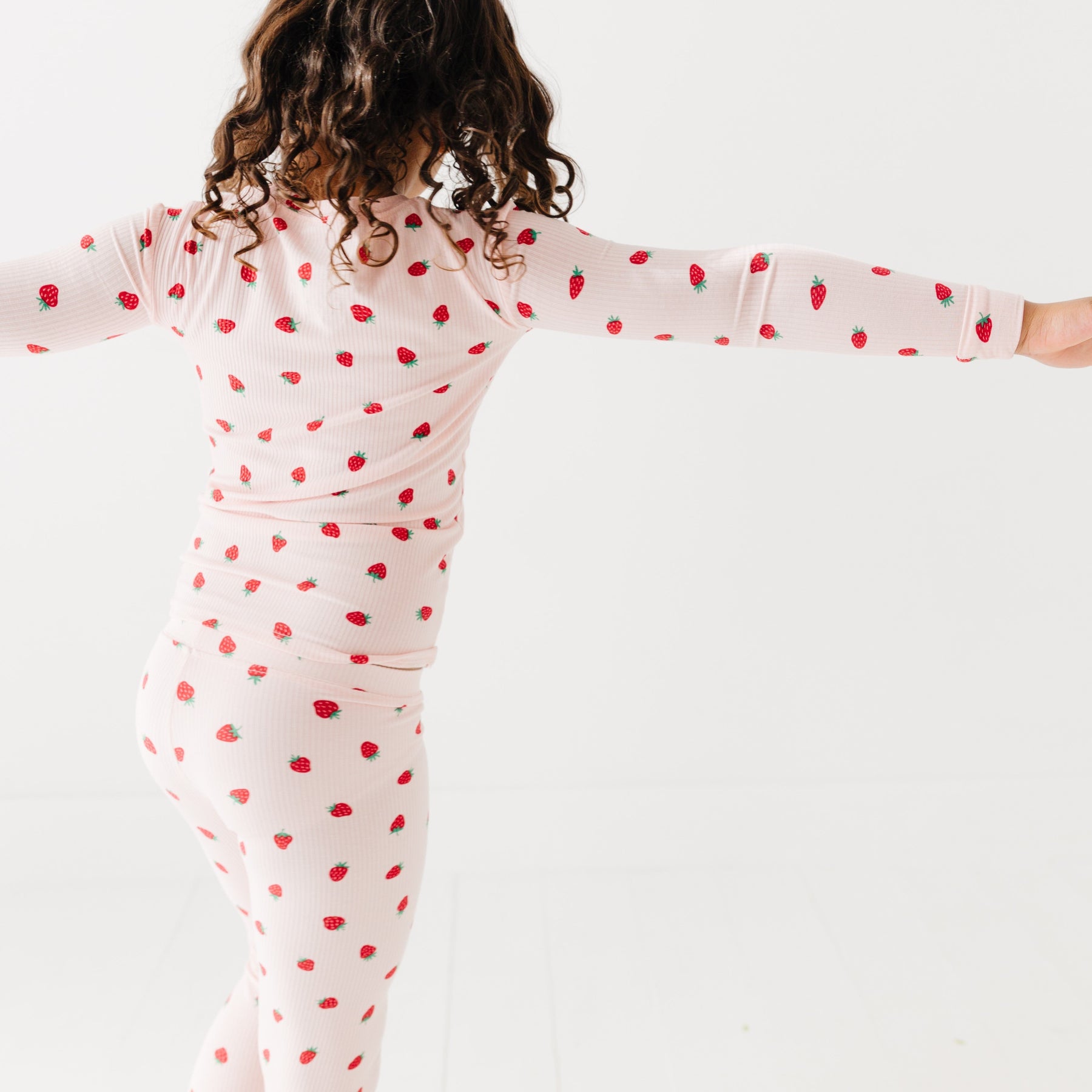 Strawberries Small Ribbed Two-Piece Set