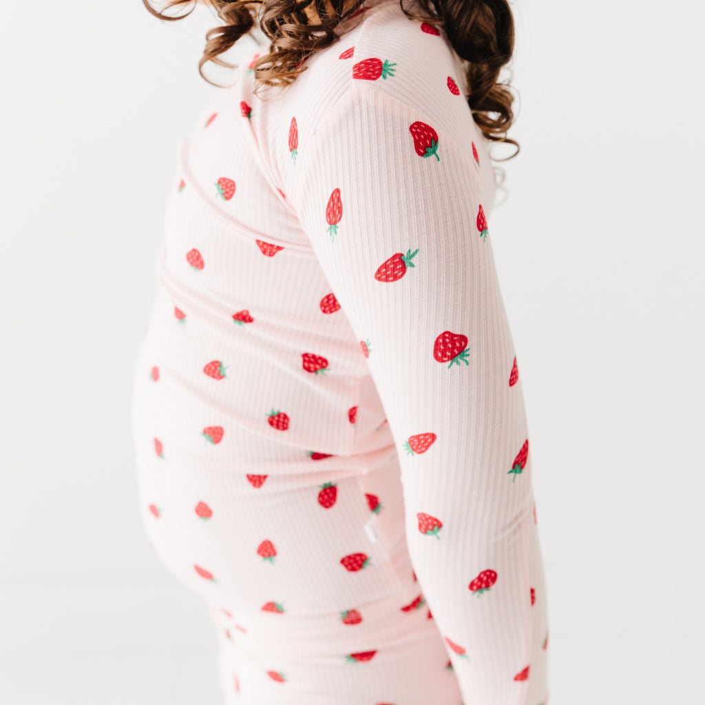 Strawberries Small Ribbed Two-Piece Set