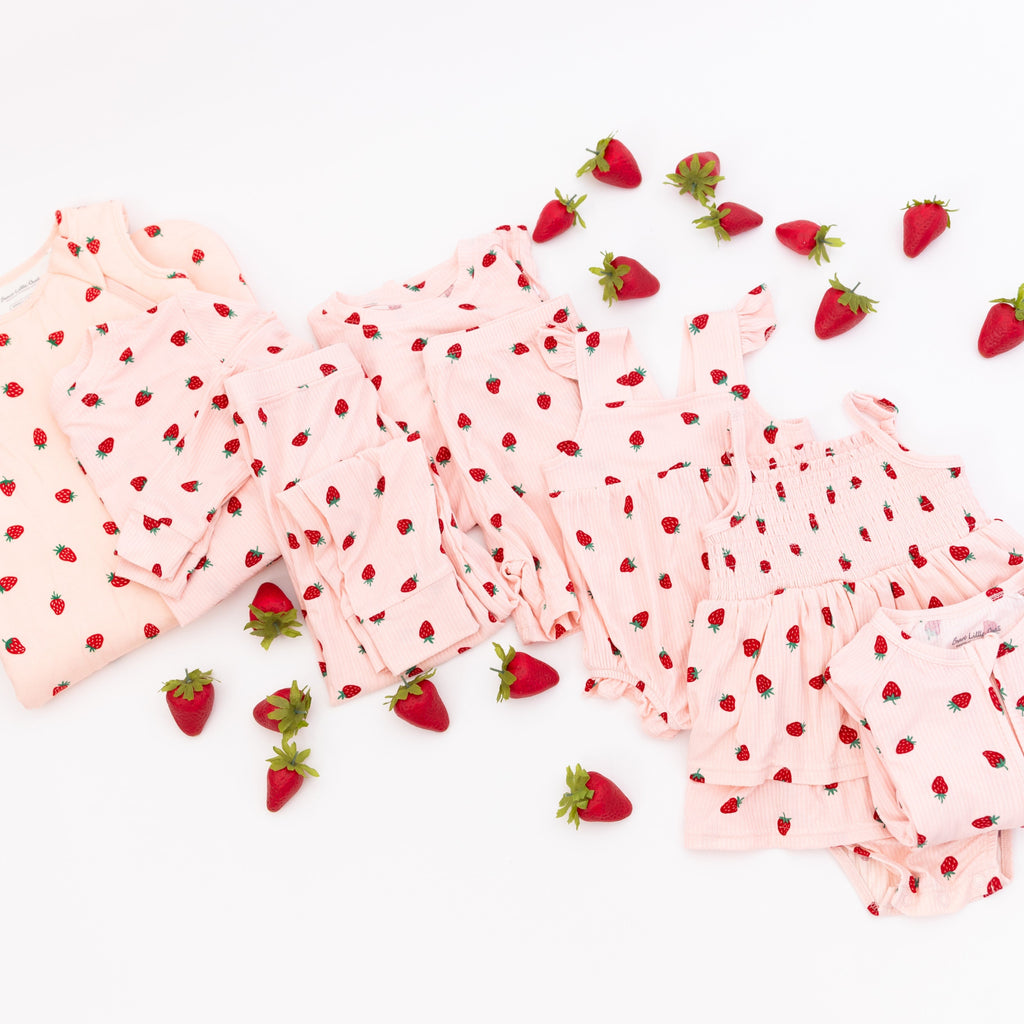 Strawberries Small Ribbed Two-Piece Set