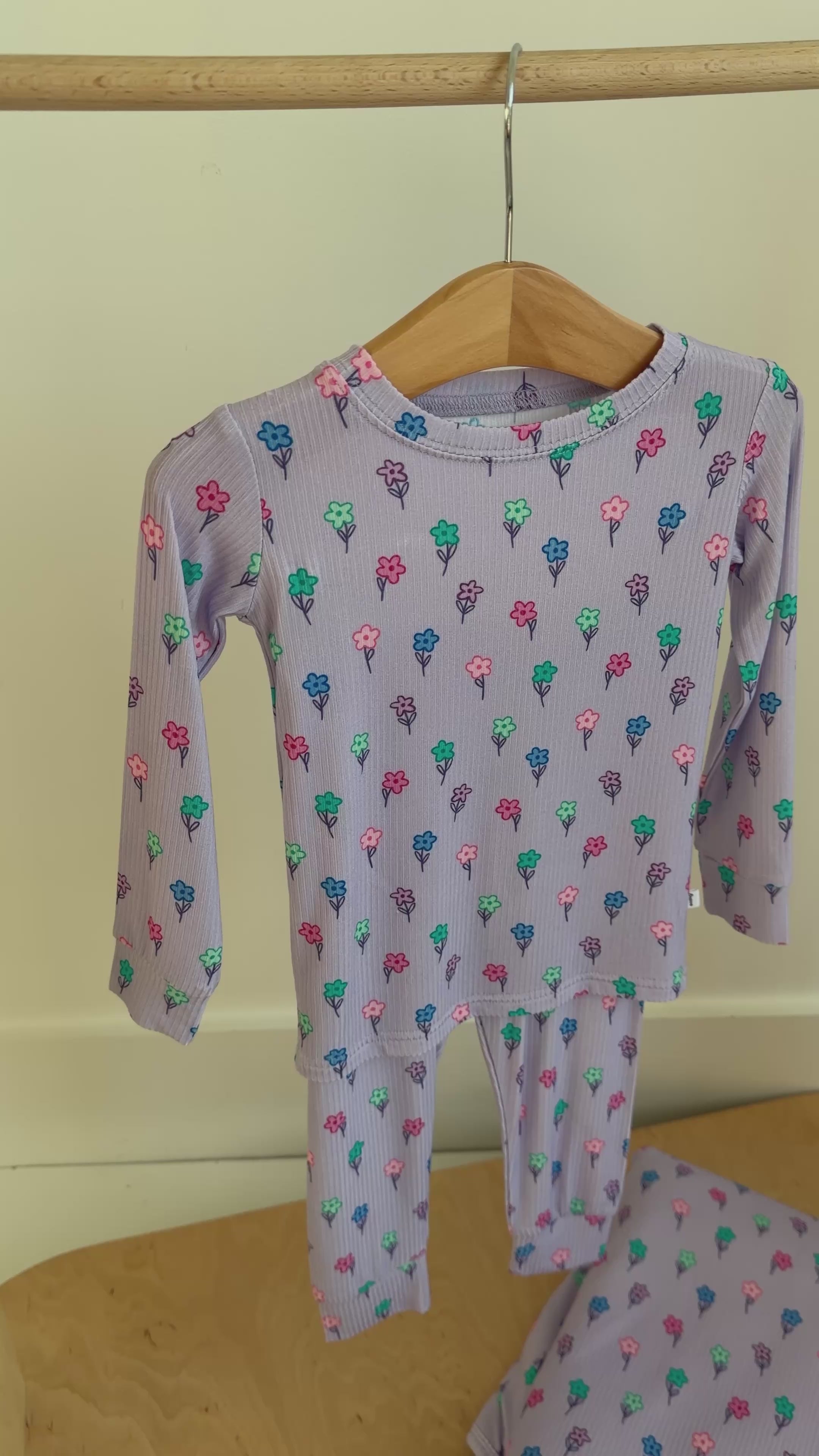 Lilac Daisies Small Ribbed Two-Piece Set