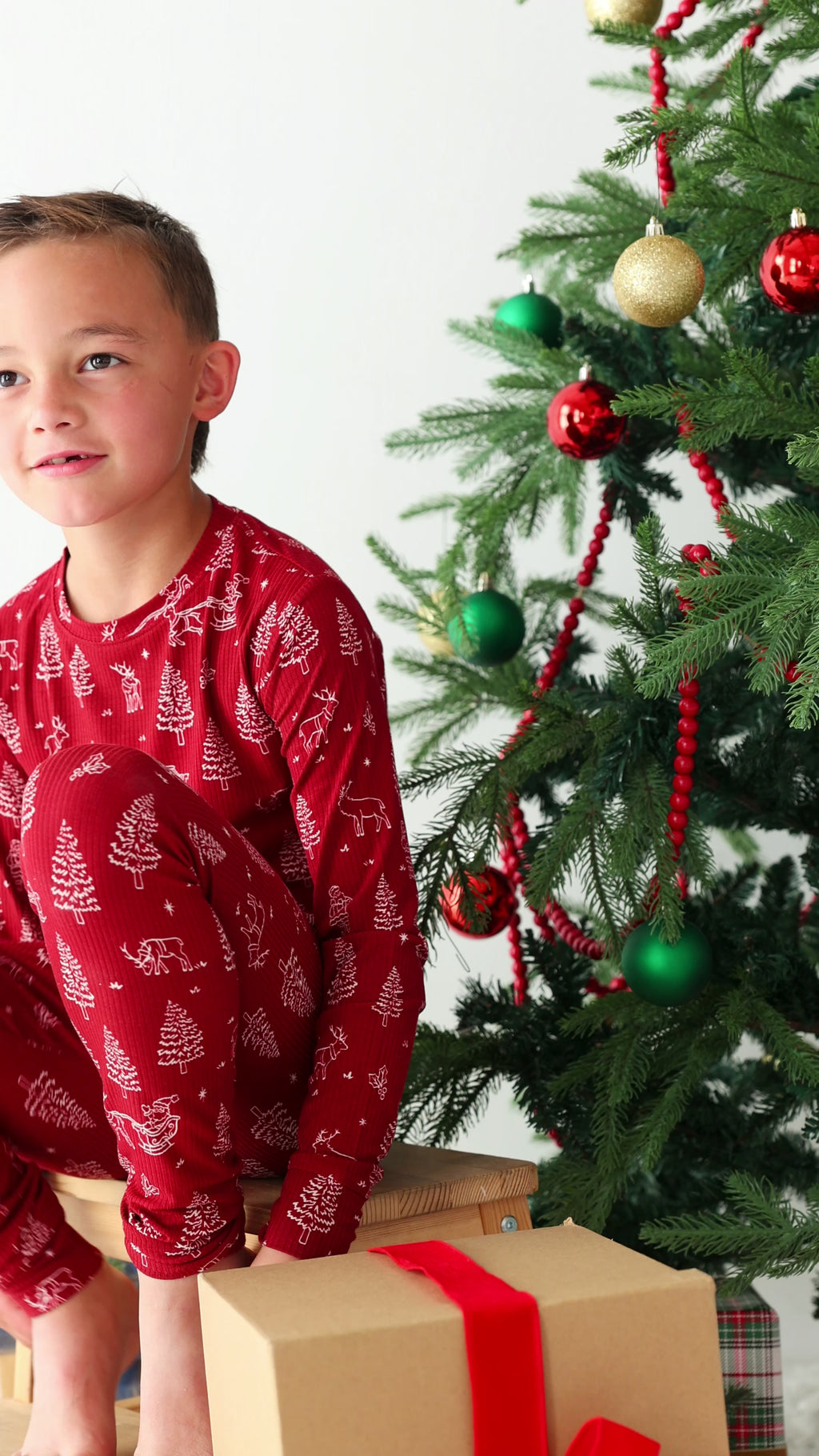 Reindeer & Santa Sleigh Small Ribbed Two-Piece Set