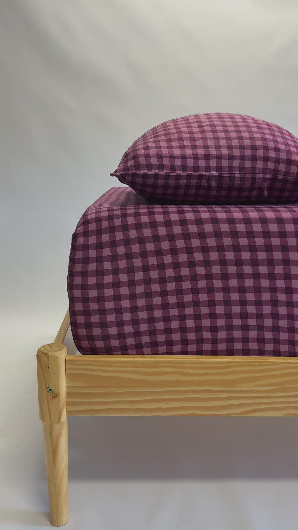 Plum Gingham Twin Sheet With Pillow Case